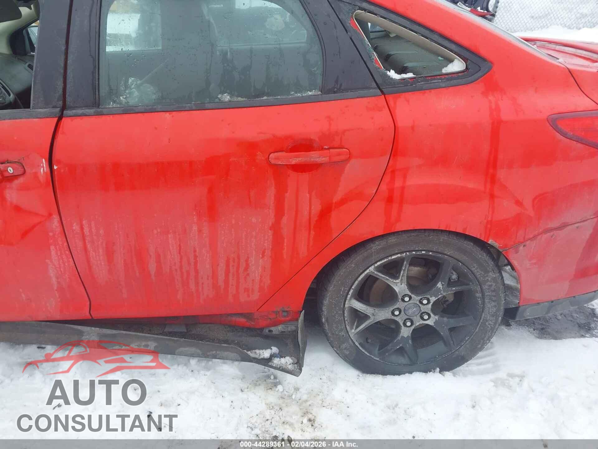 FORD FOCUS 2014 - 1FADP3F22EL106968