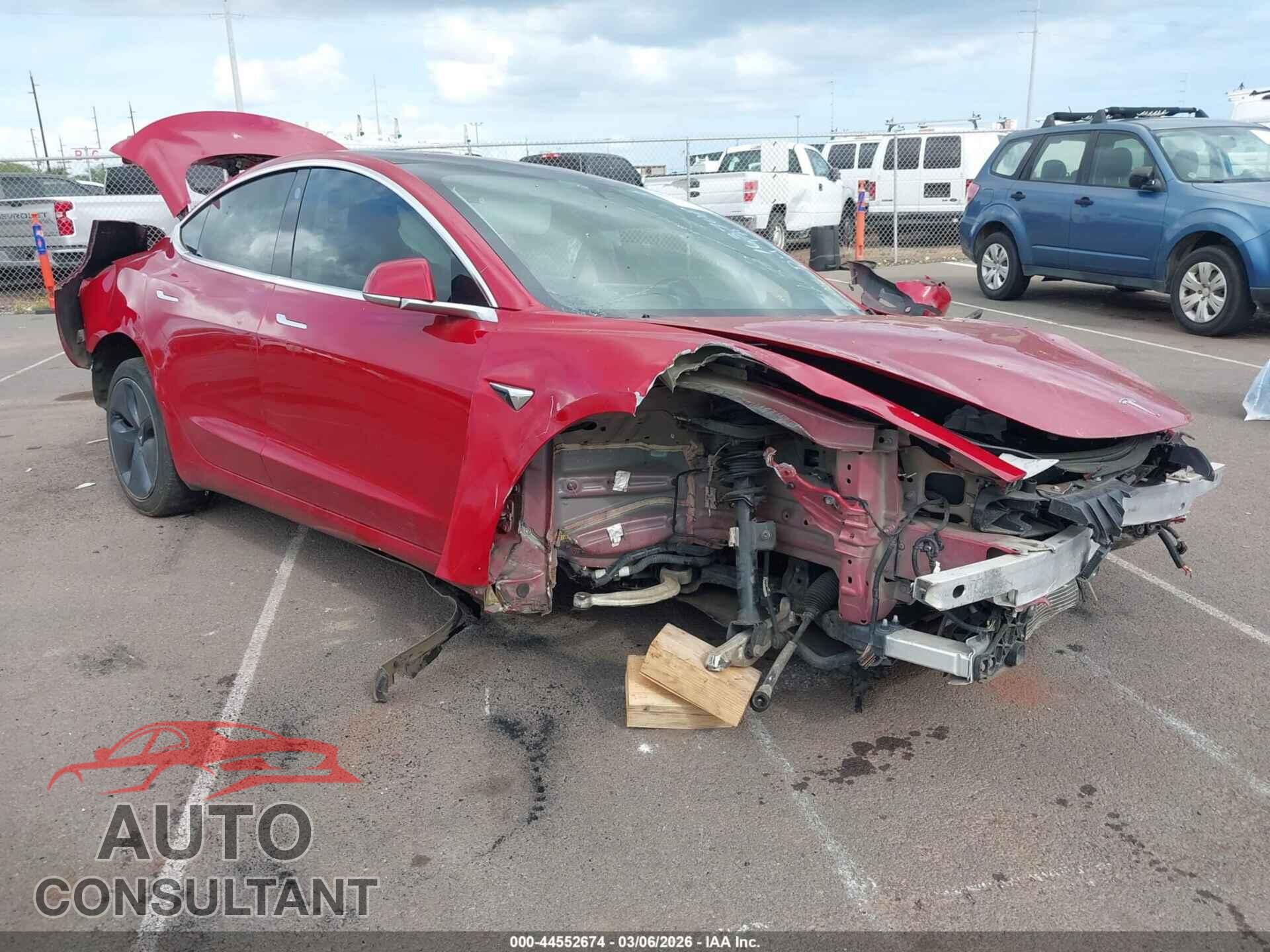 TESLA MODEL 3 2018 - 5YJ3E1EA1JF019231