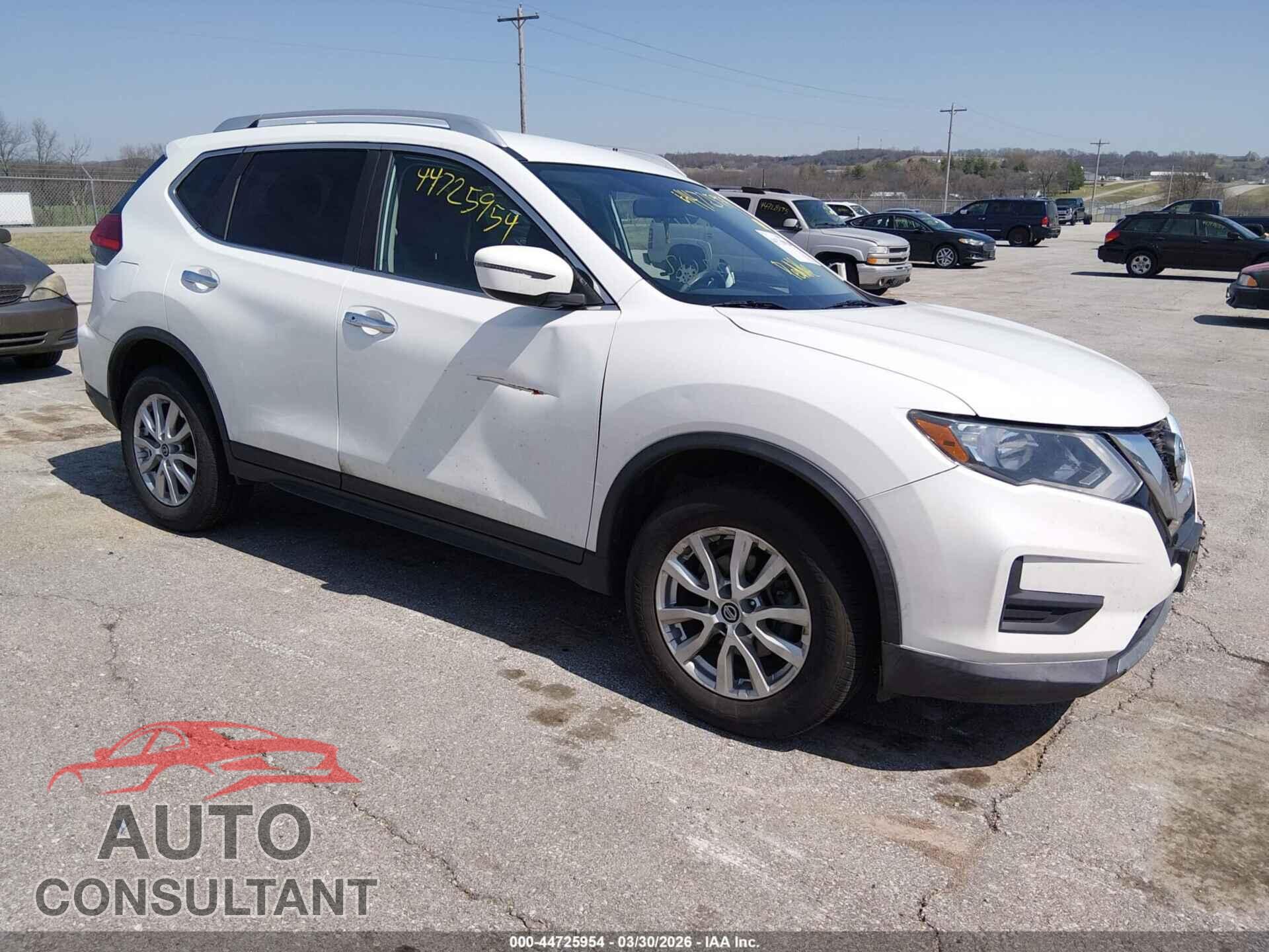 NISSAN ROGUE 2017 - KNMAT2MVXHP545767