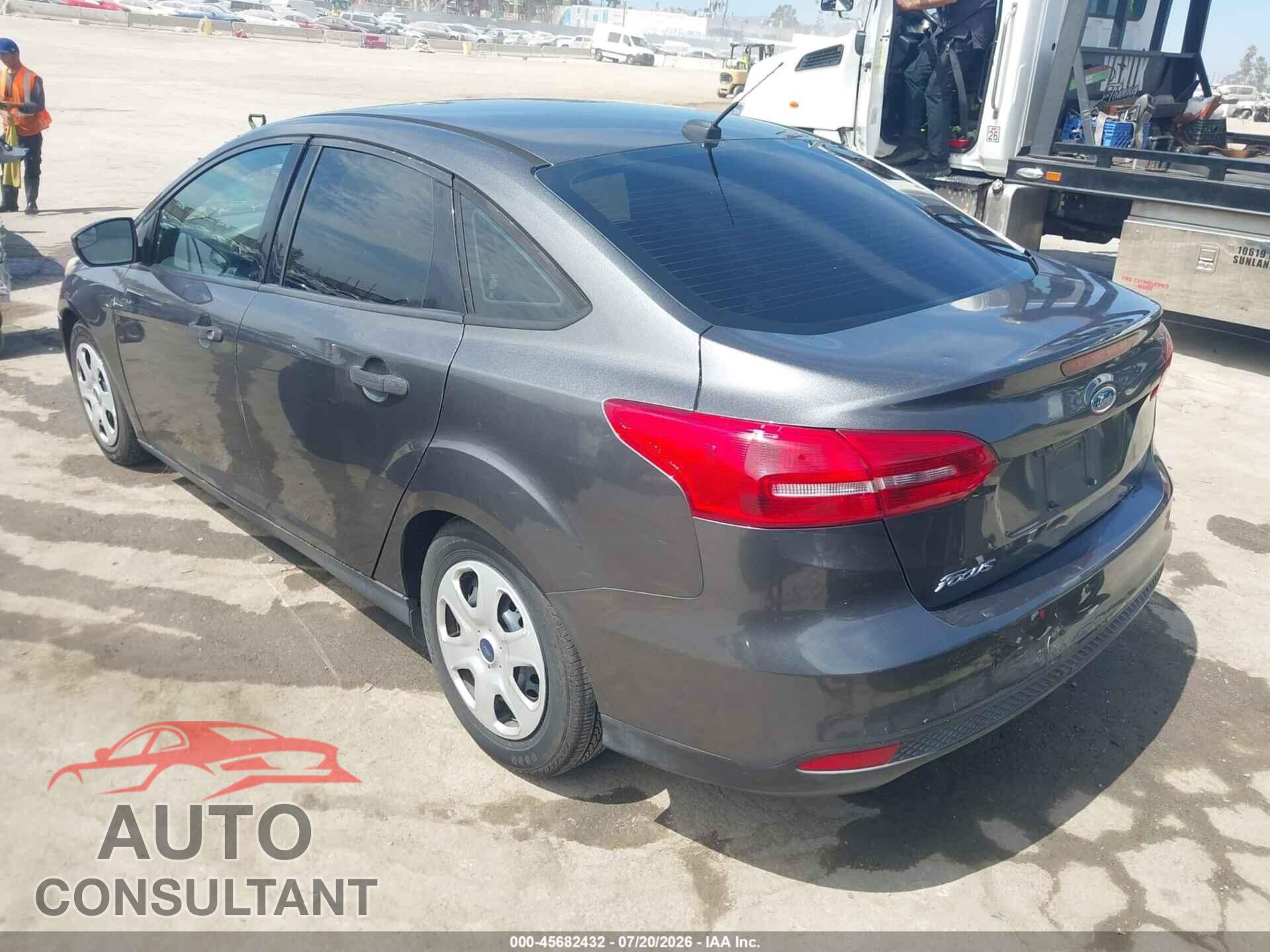 FORD FOCUS 2016 - 1FADP3E25GL275953