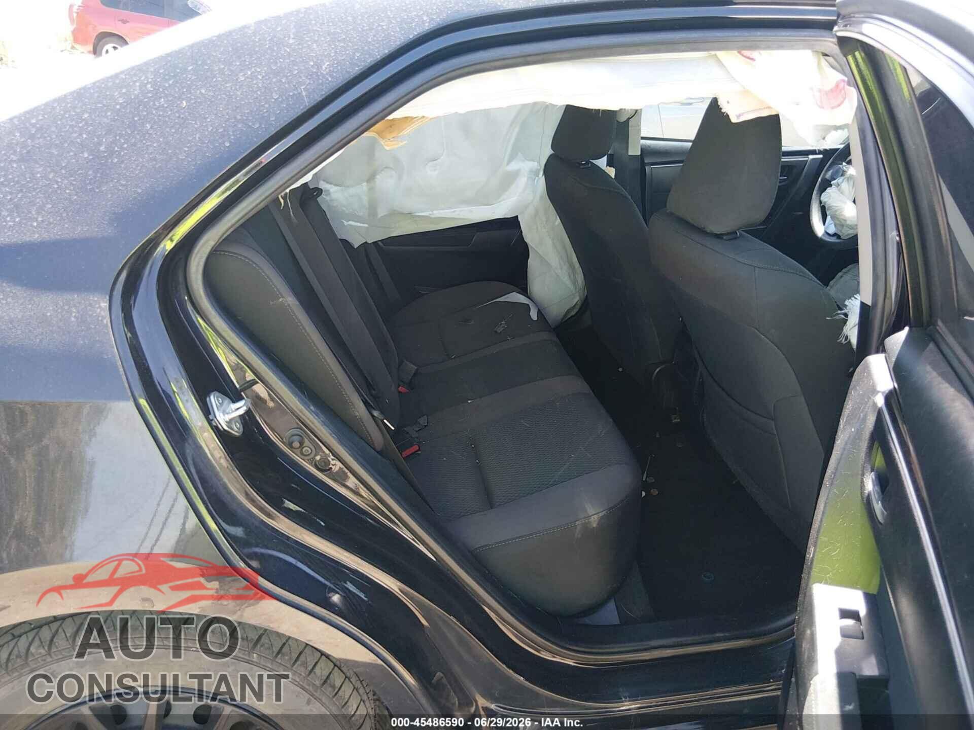 TOYOTA COROLLA 2018 - 2T1BURHE8JC123473