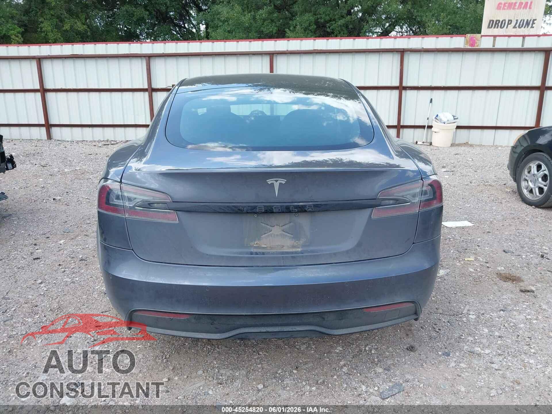 TESLA MODEL S 2021 - 5YJSA1E56MF428257