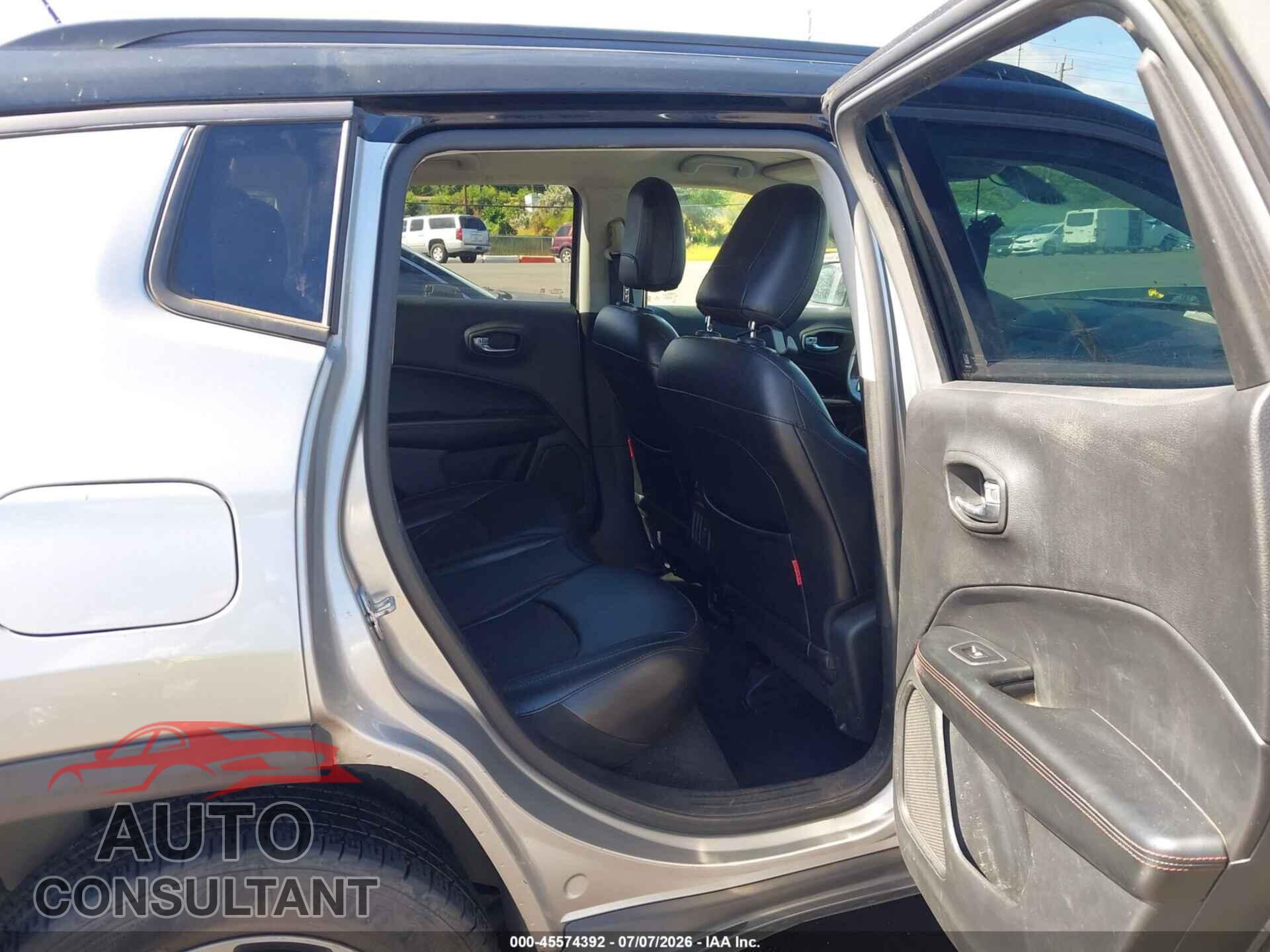 JEEP COMPASS 2020 - 3C4NJDDB9LT111496
