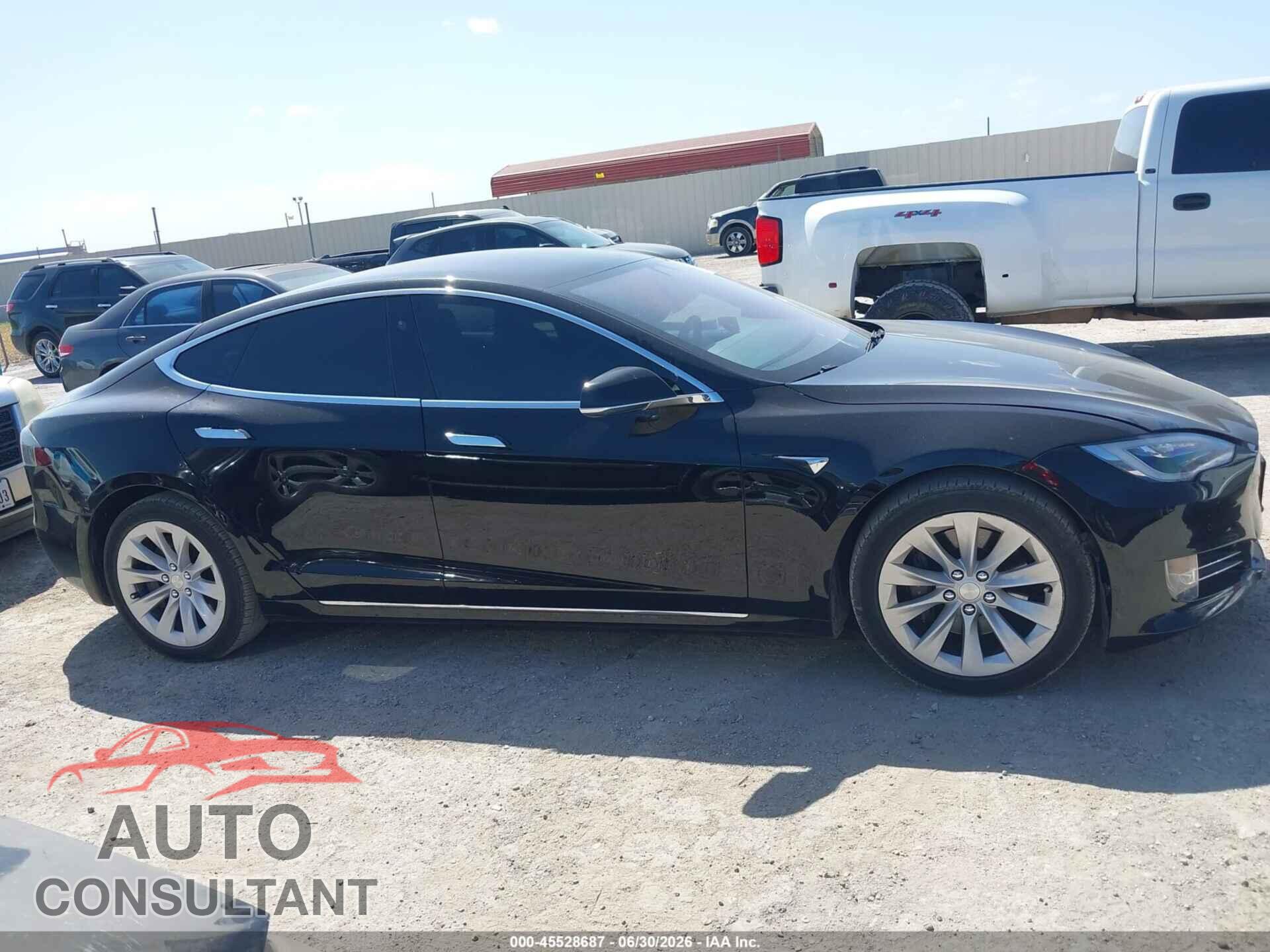 TESLA MODEL S 2017 - 5YJSA1E11HF214876