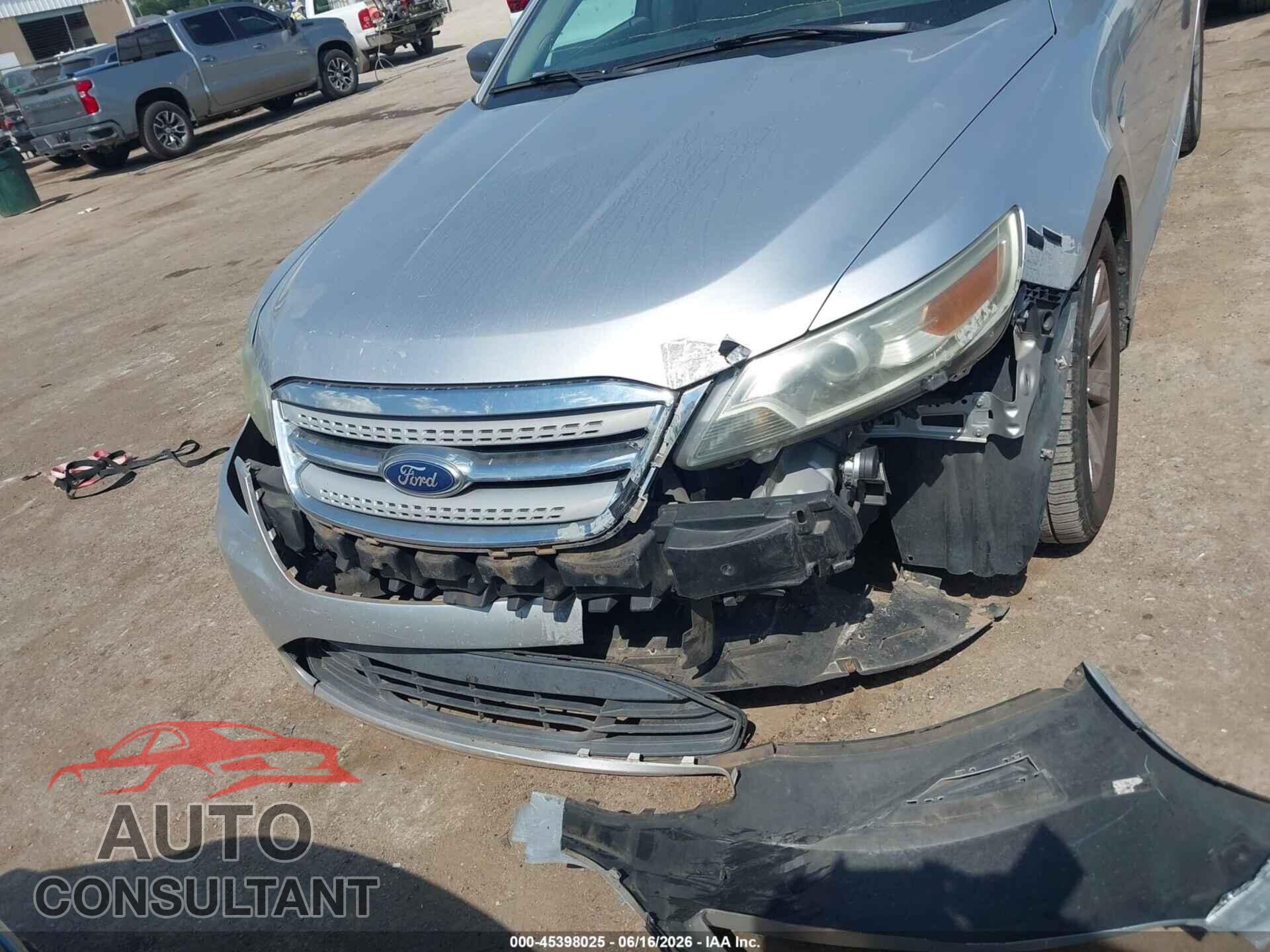 FORD TAURUS 2010 - 1FAHP2DW2AG147105