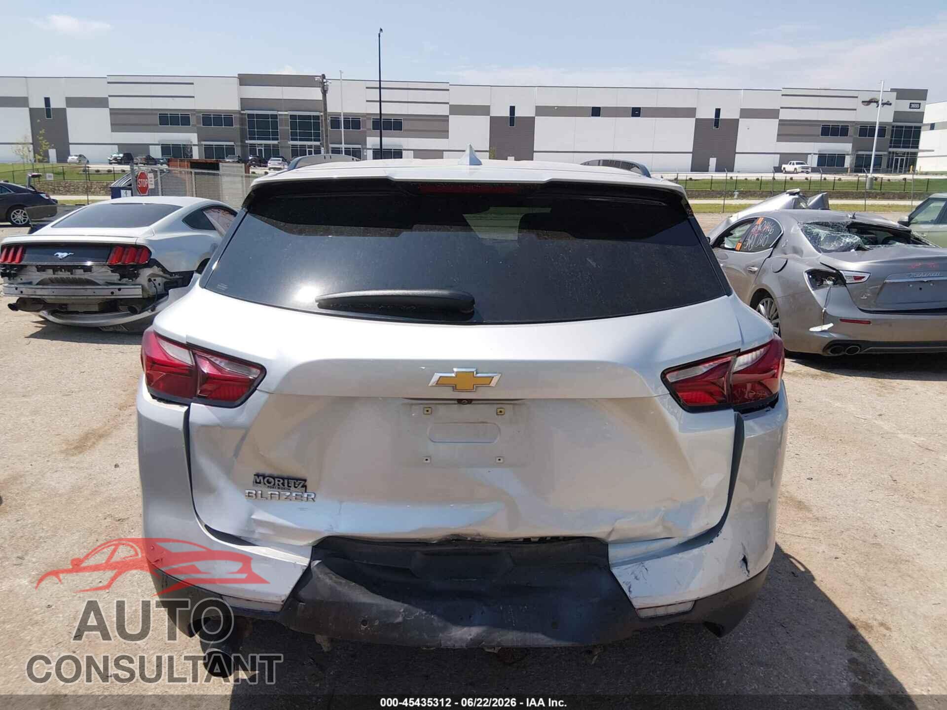 CHEVROLET BLAZER 2021 - 3GNKBBRAXMS563198