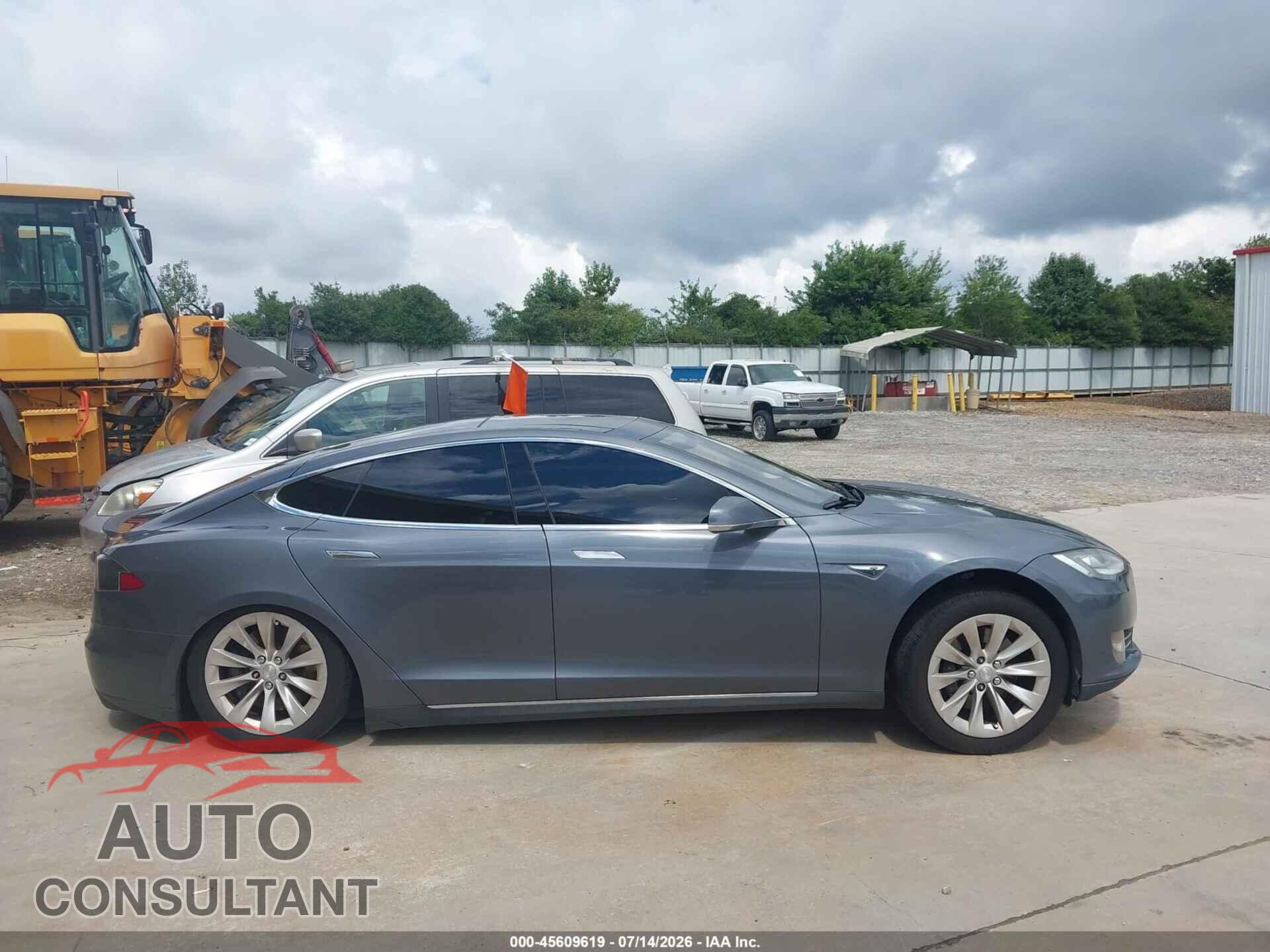 TESLA MODEL S 2013 - 5YJSA1CP2DFP14840