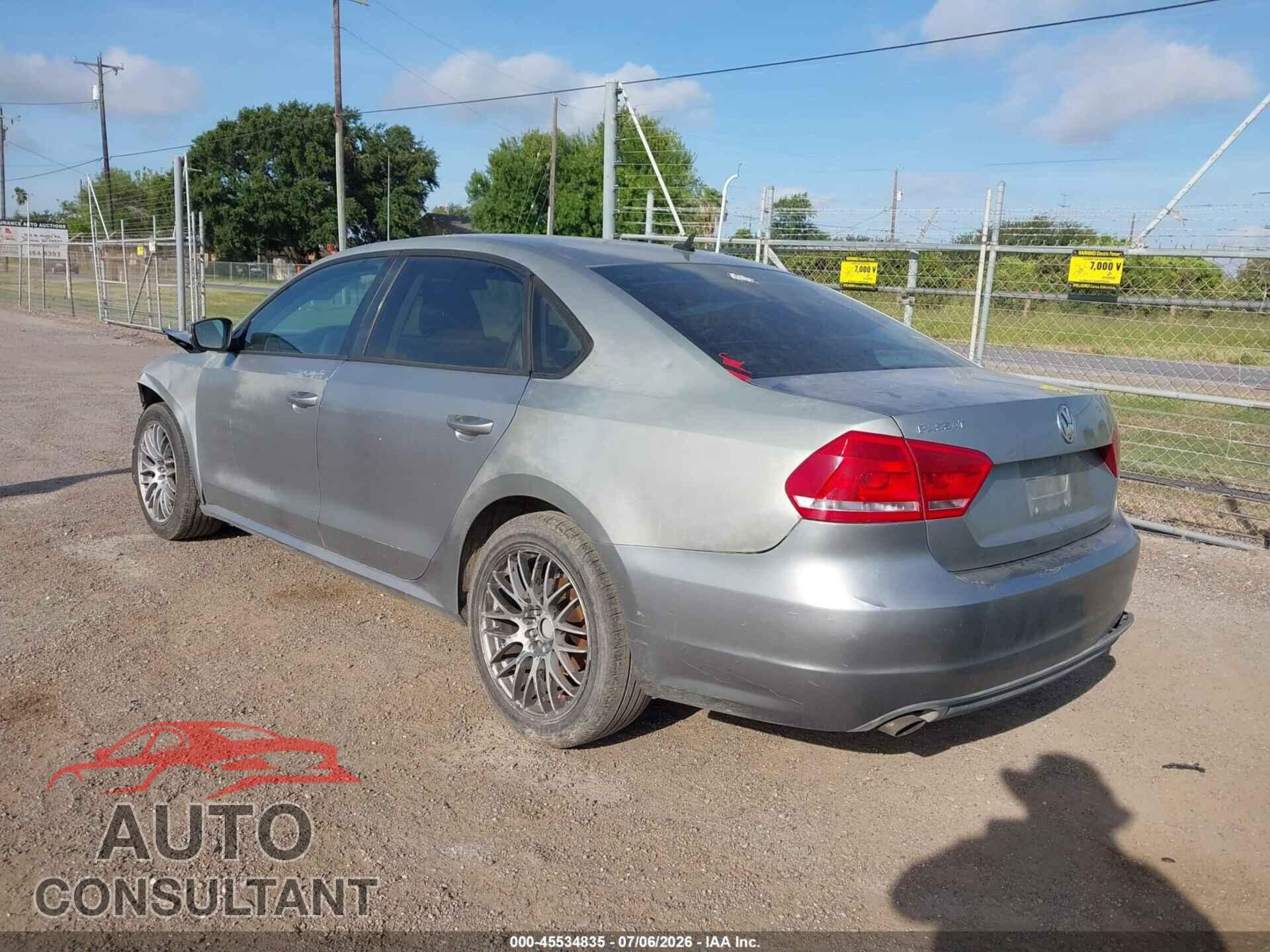 VOLKSWAGEN PASSAT 2014 - 1VWAP7A31EC002313