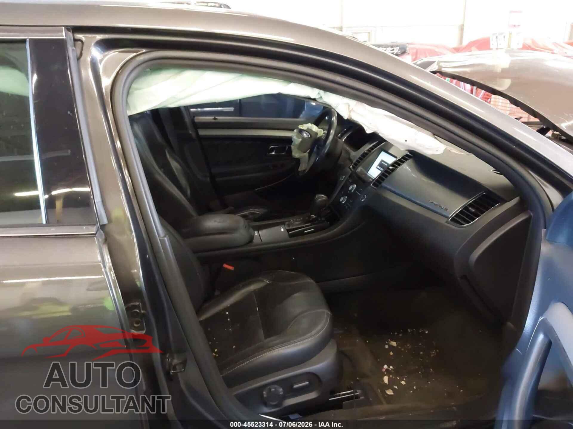 FORD TAURUS 2015 - 1FAHP2E82FG100695