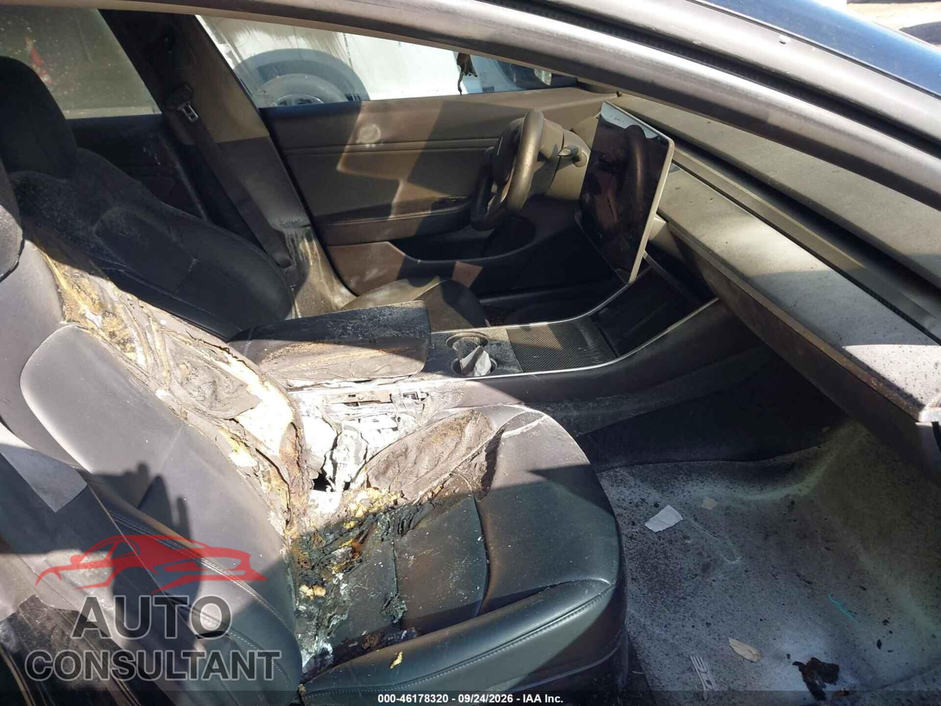 TESLA MODEL 3 2019 - 5YJ3E1EB3KF231073