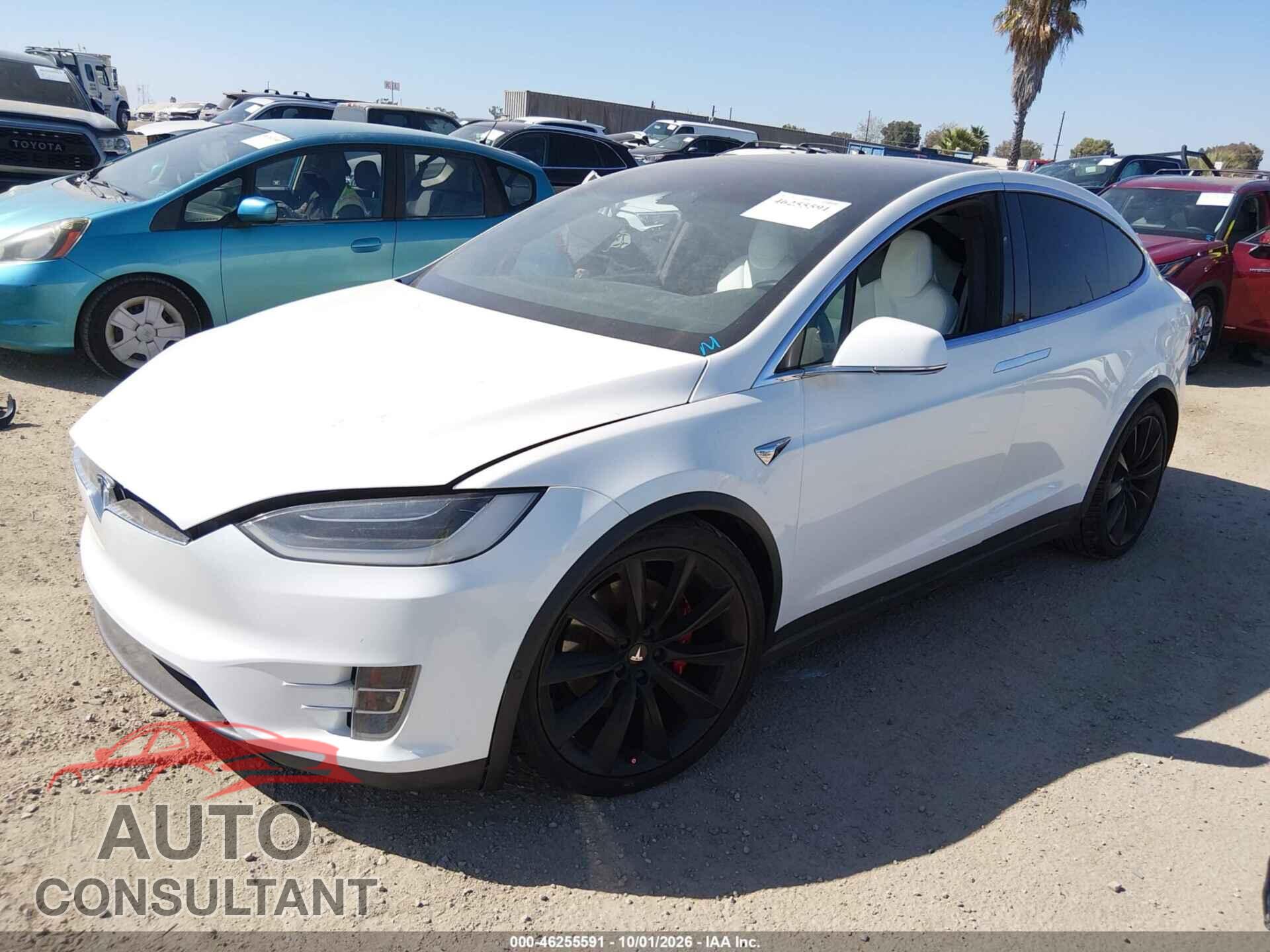 TESLA MODEL X 2017 - 5YJXCAE42HF075903