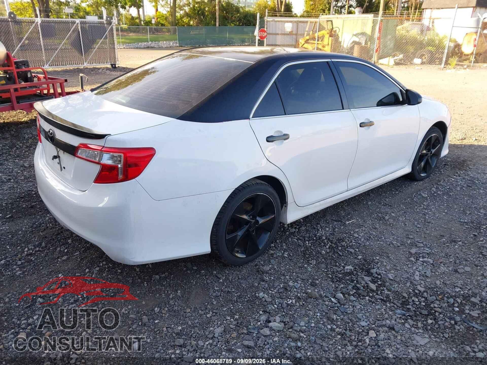 TOYOTA CAMRY 2014 - 4T1BF1FK2EU347329