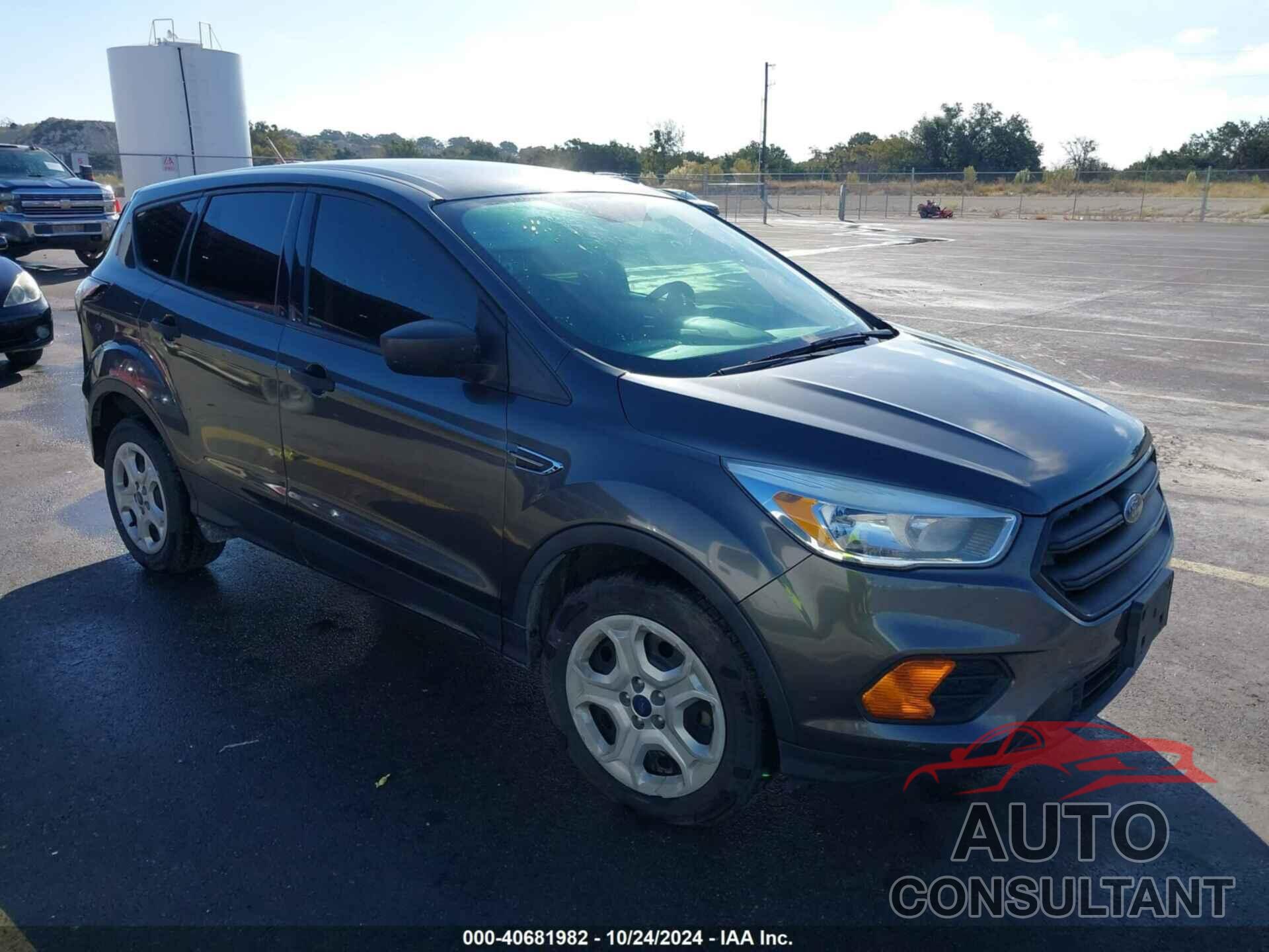 FORD ESCAPE 2017 - 1FMCU0F79HUC26933