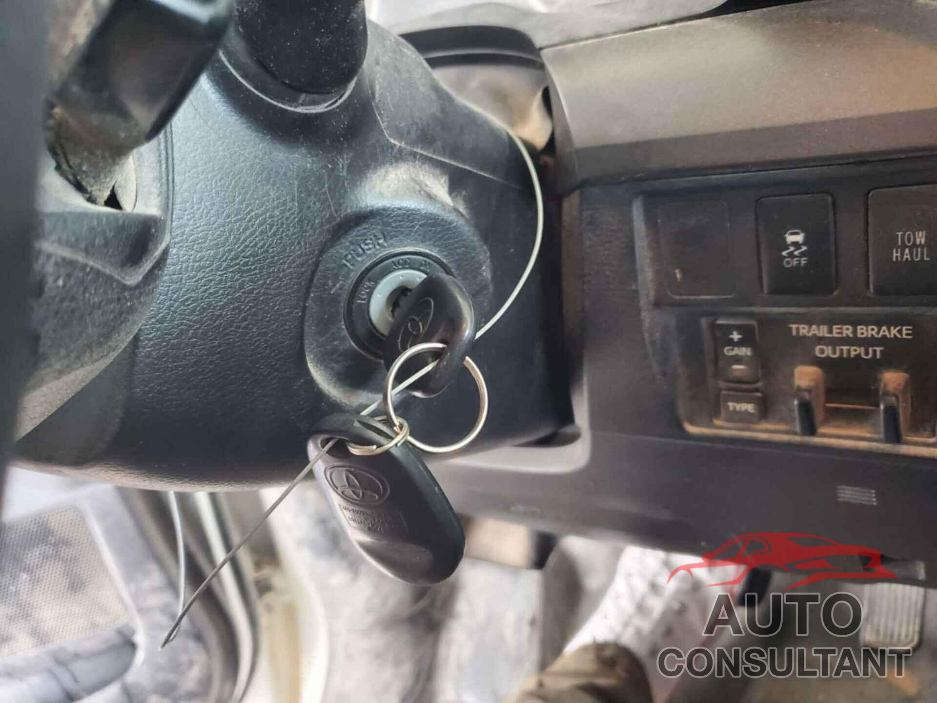 TOYOTA TUNDRA 2017 - 5TFUW5F1XHX645688