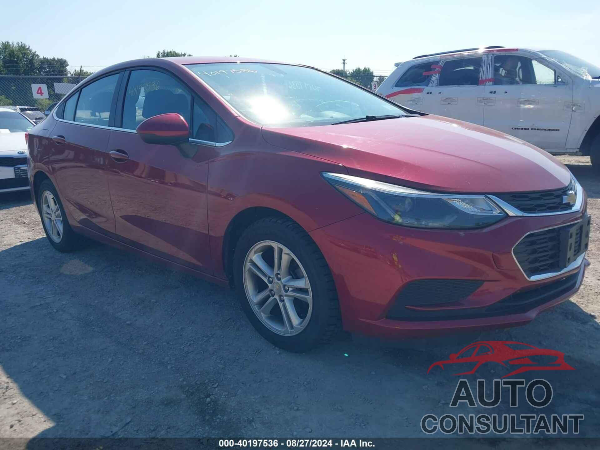 CHEVROLET CRUZE 2018 - 1G1BE5SM0J7133155