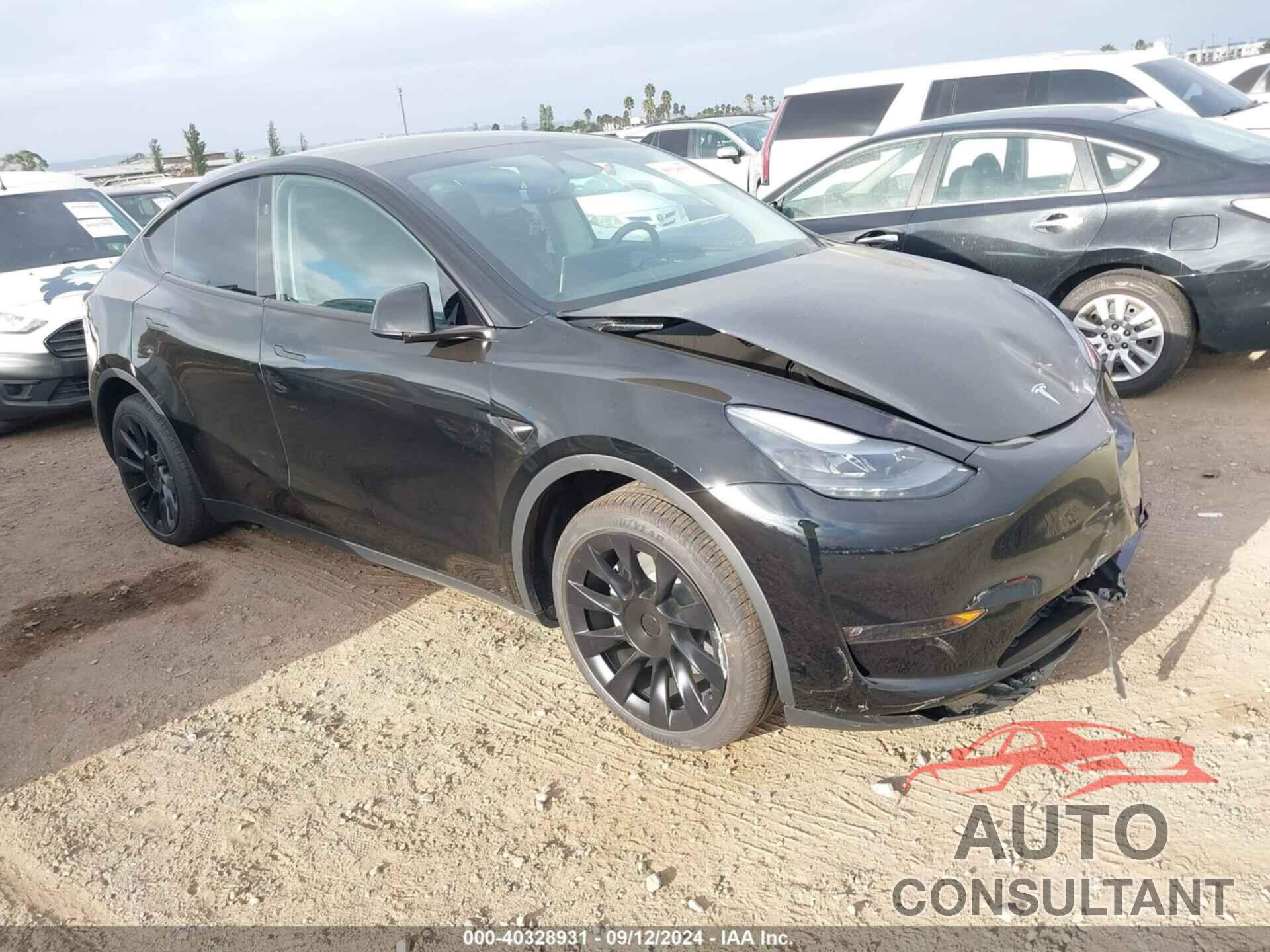 TESLA MODEL Y 2024 - 7SAYGAEE6RF150348