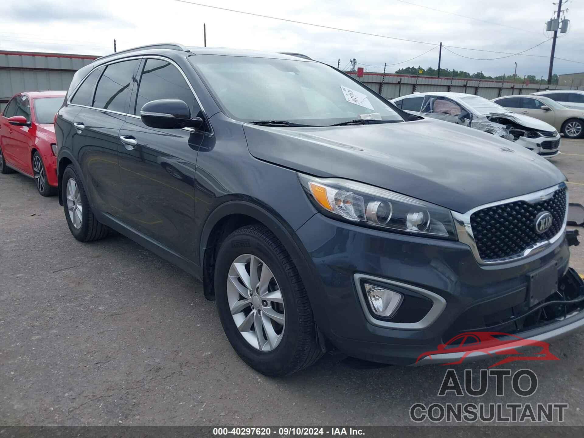 KIA SORENTO 2017 - 5XYPH4A50HG321602