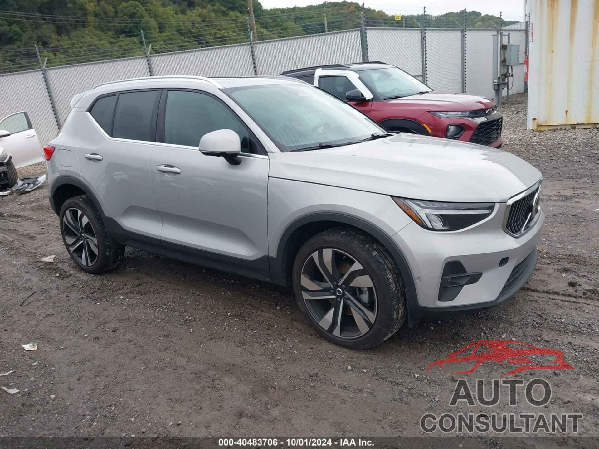 VOLVO XC40 2023 - YV4L12UN8P2106347