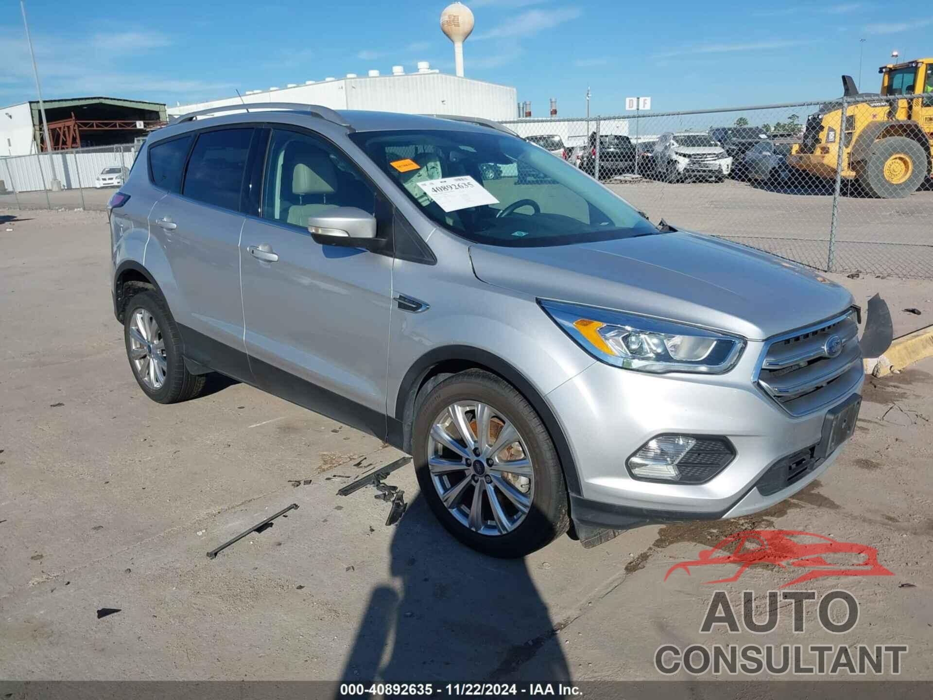 FORD ESCAPE 2017 - 1FMCU0J95HUC14609