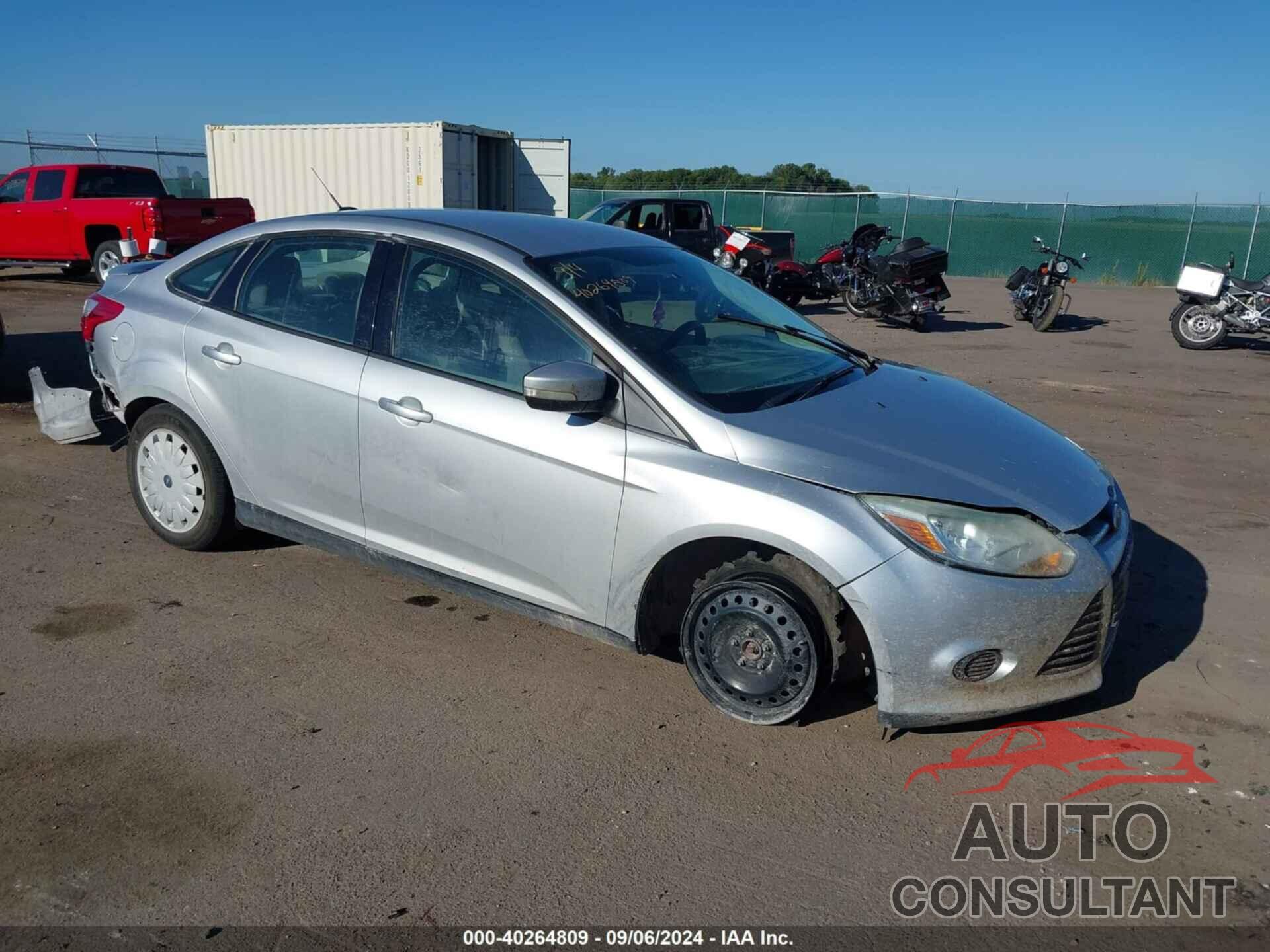 FORD FOCUS 2014 - 1FADP3F28EL393930