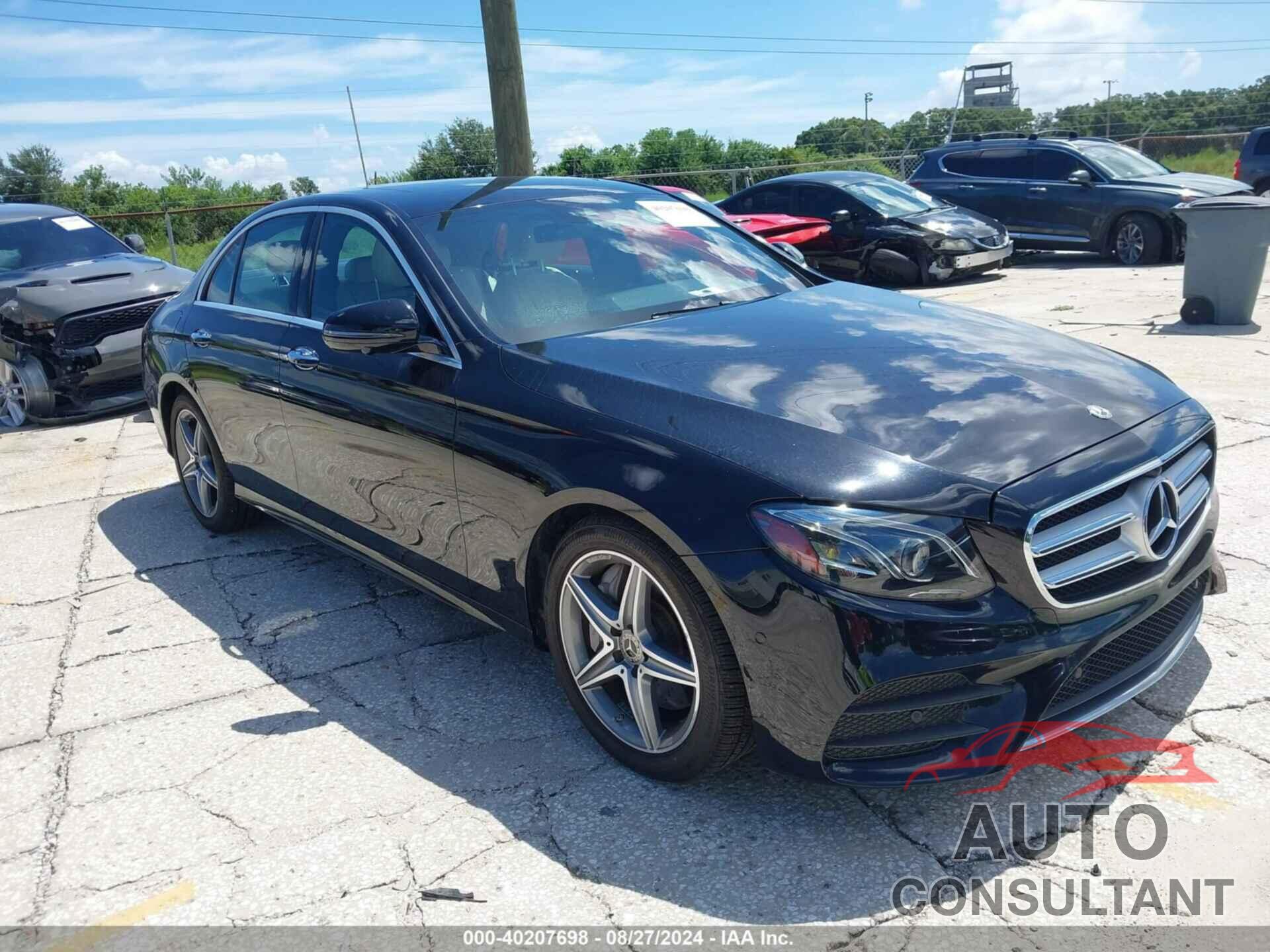 MERCEDES-BENZ E 300 2019 - WDDZF4JB4KA513221