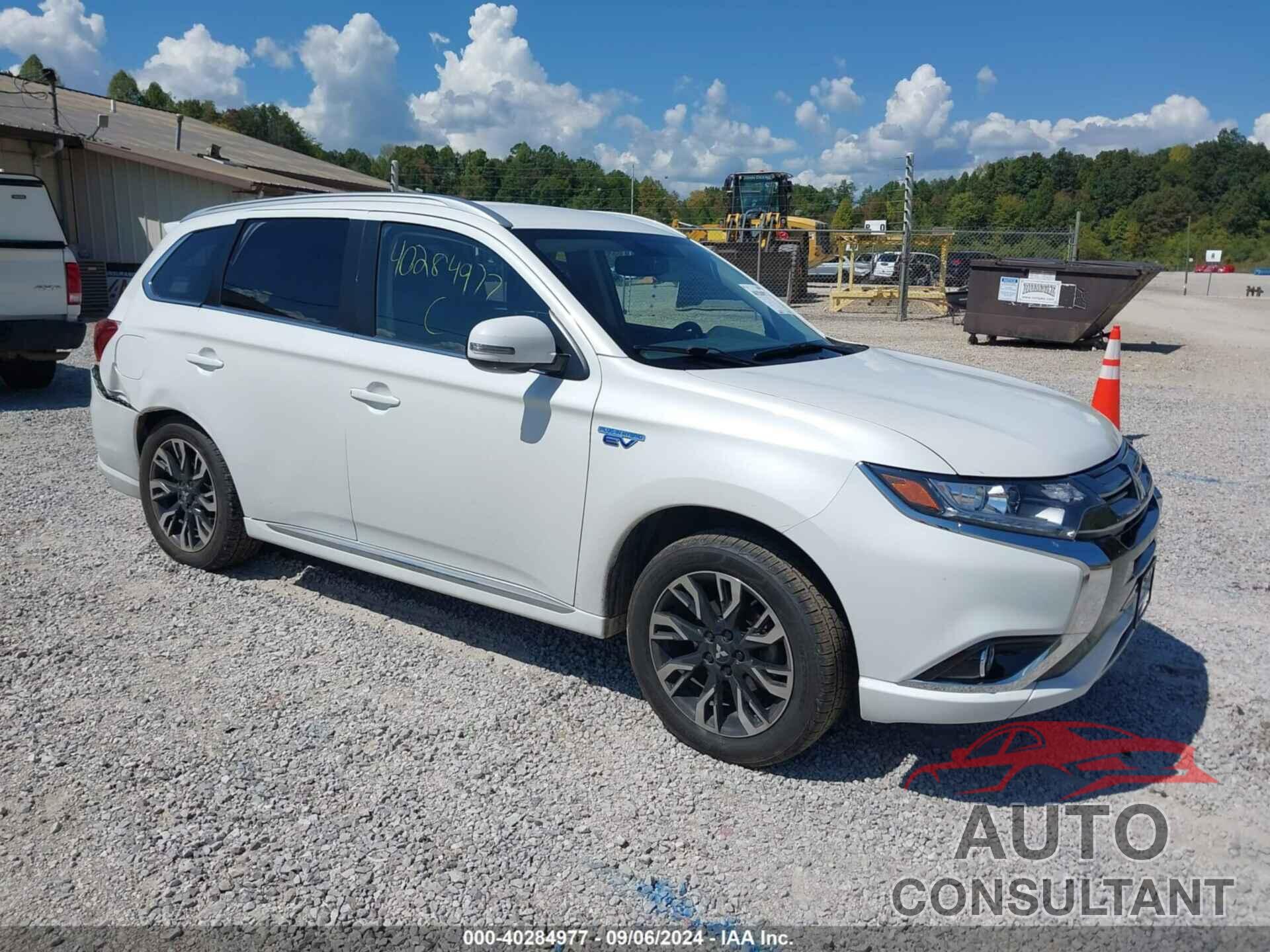 MITSUBISHI OUTLANDER PHEV 2018 - JA4J24A50JZ029196