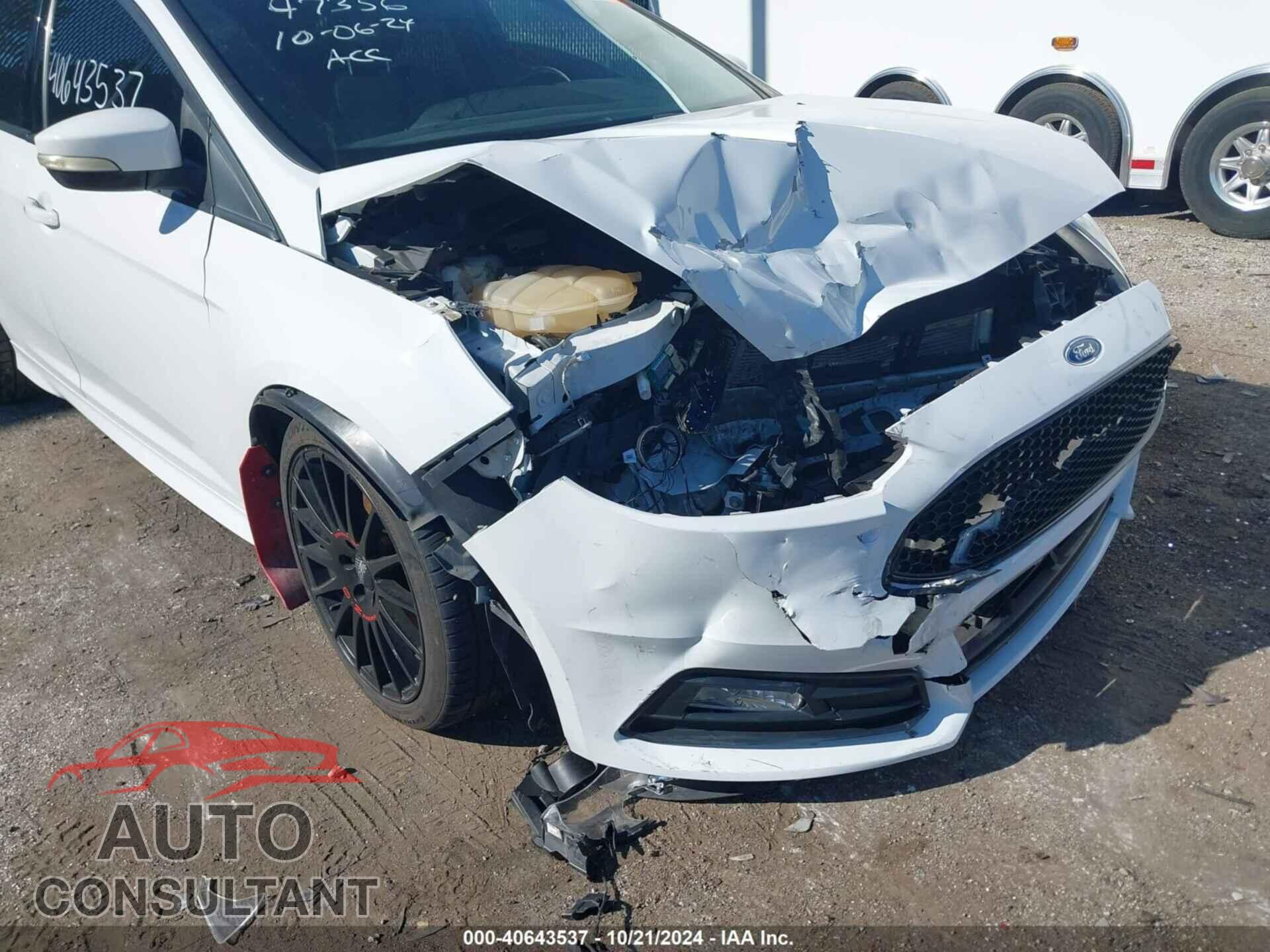 FORD FOCUS ST 2017 - 1FADP3L95HL260189