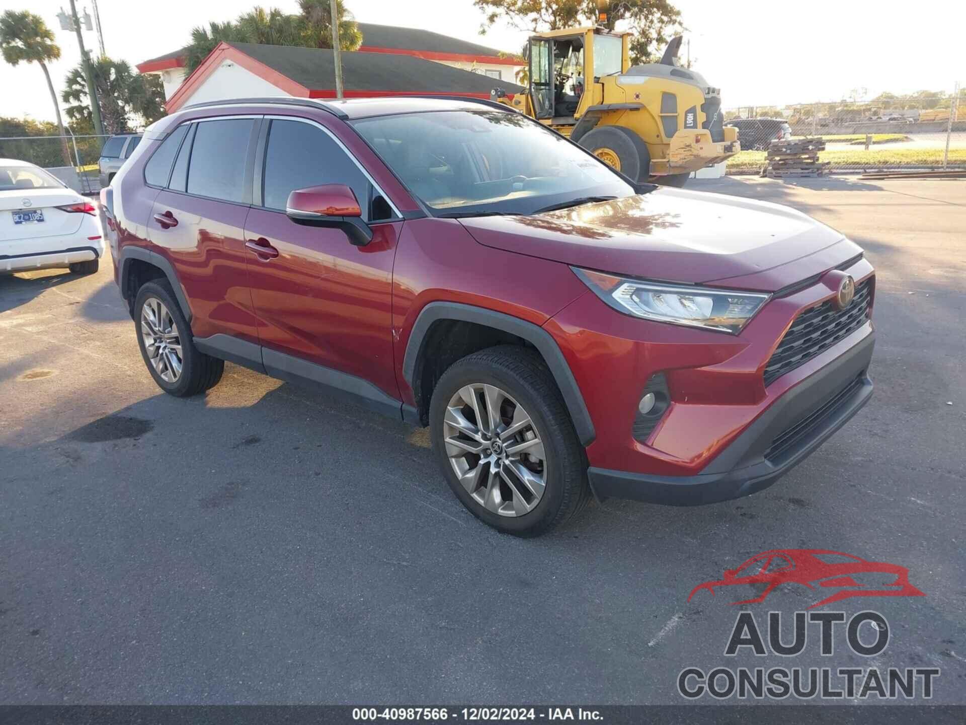 TOYOTA RAV4 2021 - 2T3C1RFV0MW157417