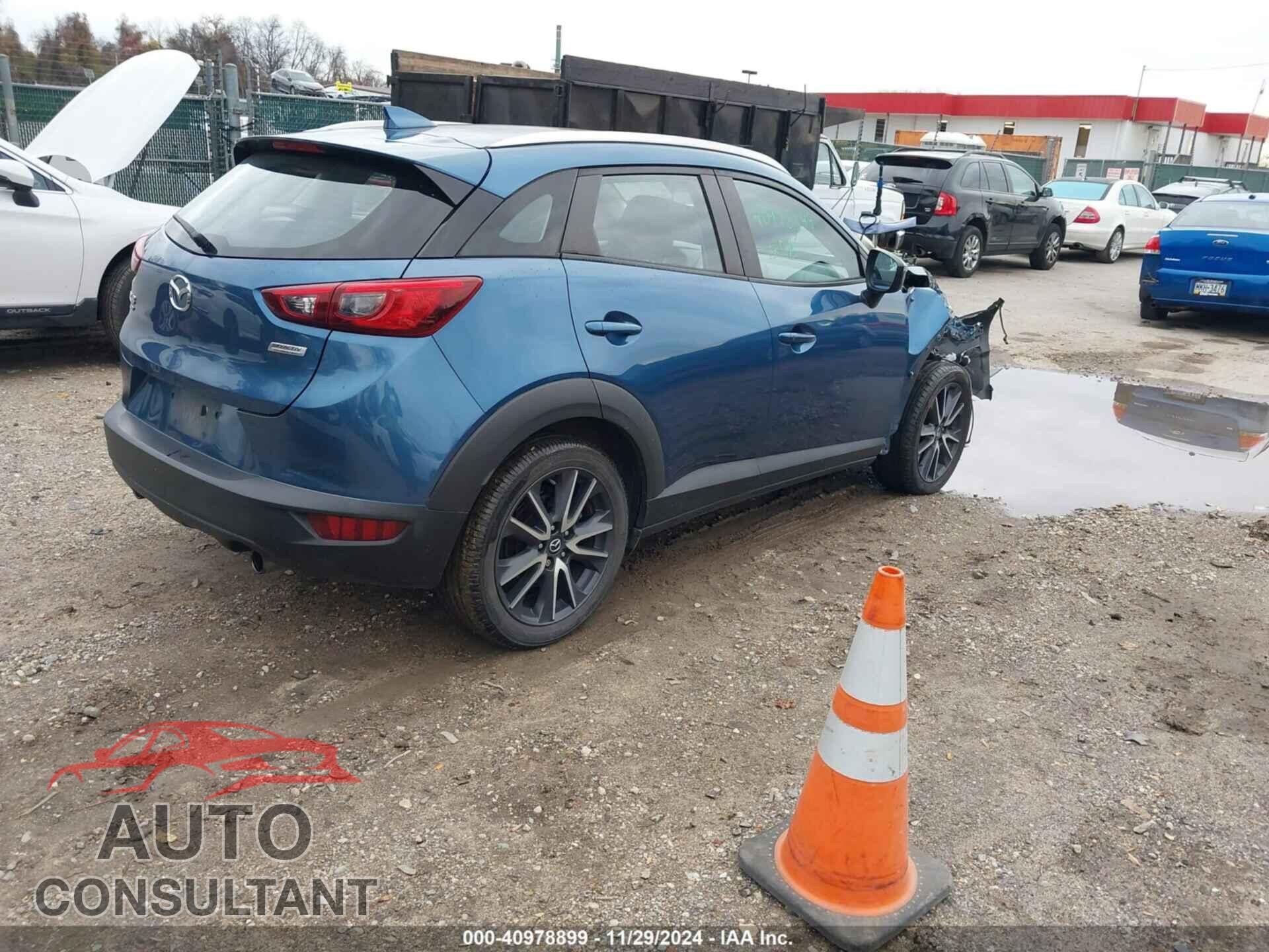 MAZDA CX-3 2018 - JM1DKFC79J0318367