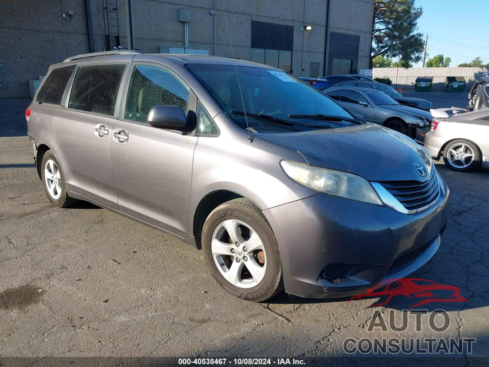 TOYOTA SIENNA 2011 - 5TDKK3DCXBS018000