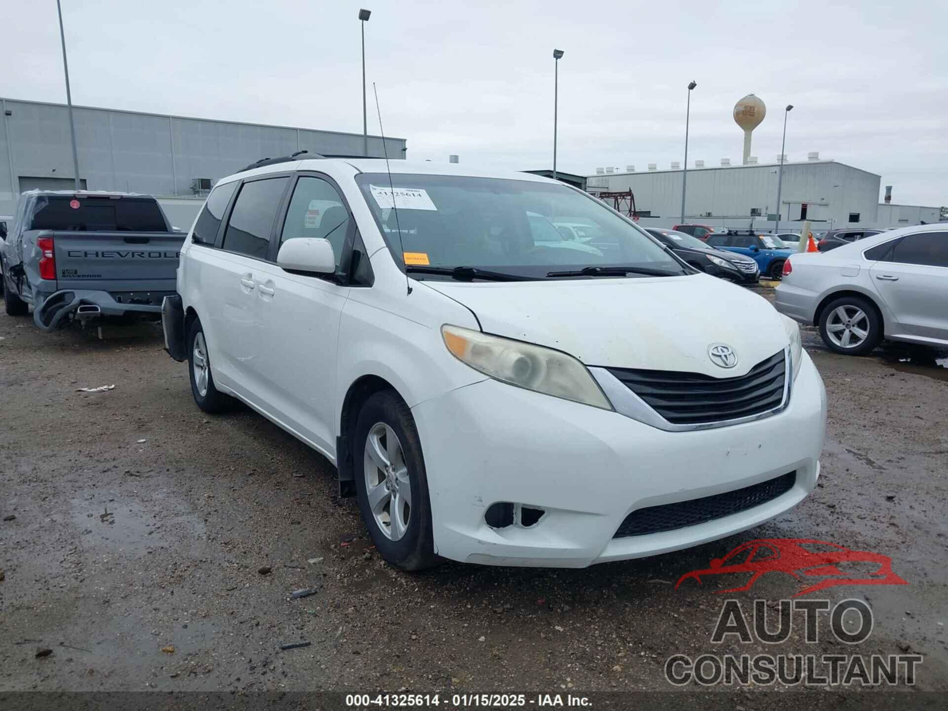 TOYOTA SIENNA 2011 - 5TDKK3DCXBS055354