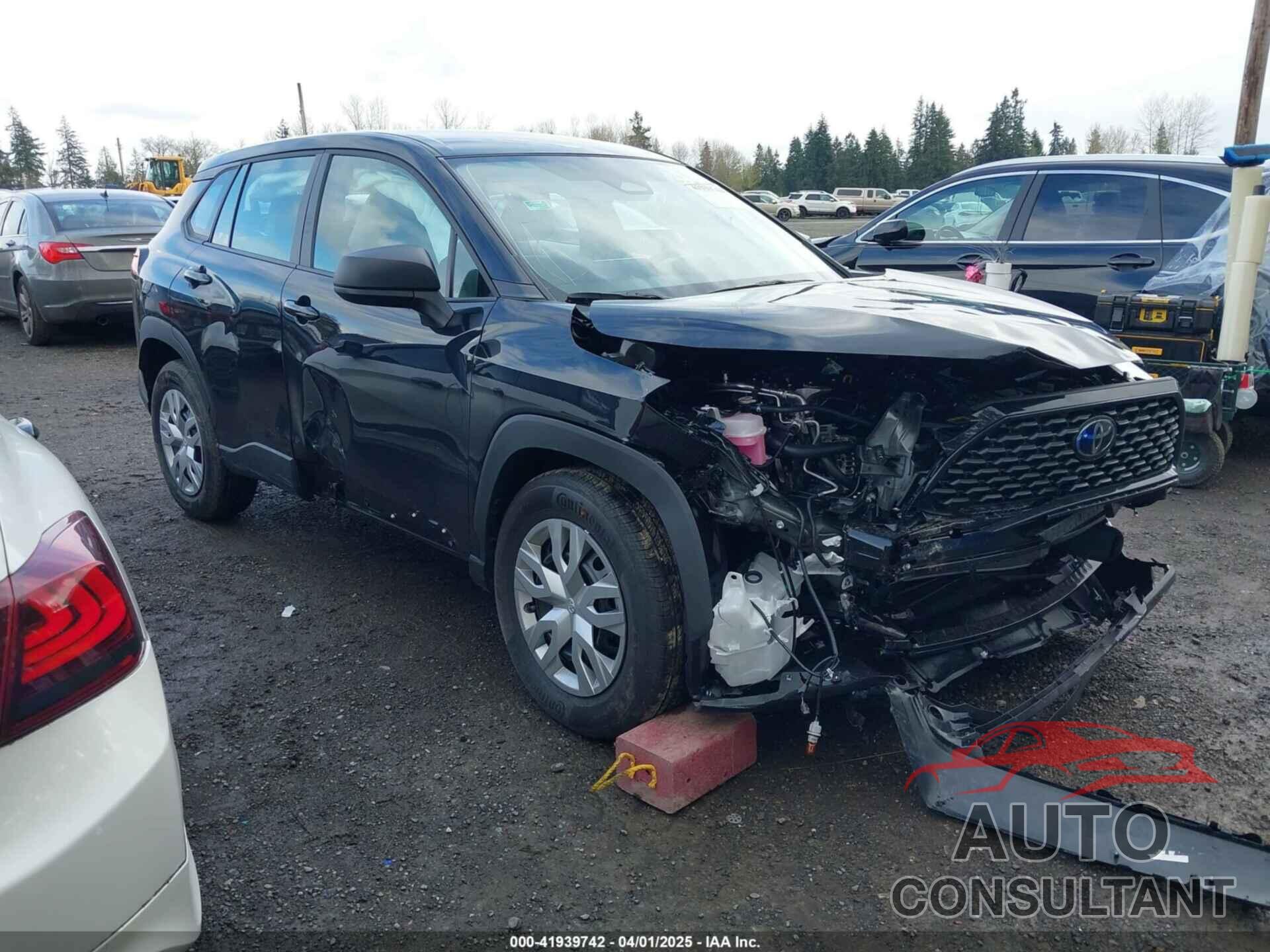 TOYOTA COROLLA CROSS 2025 - 7MUAAABG8SV124945