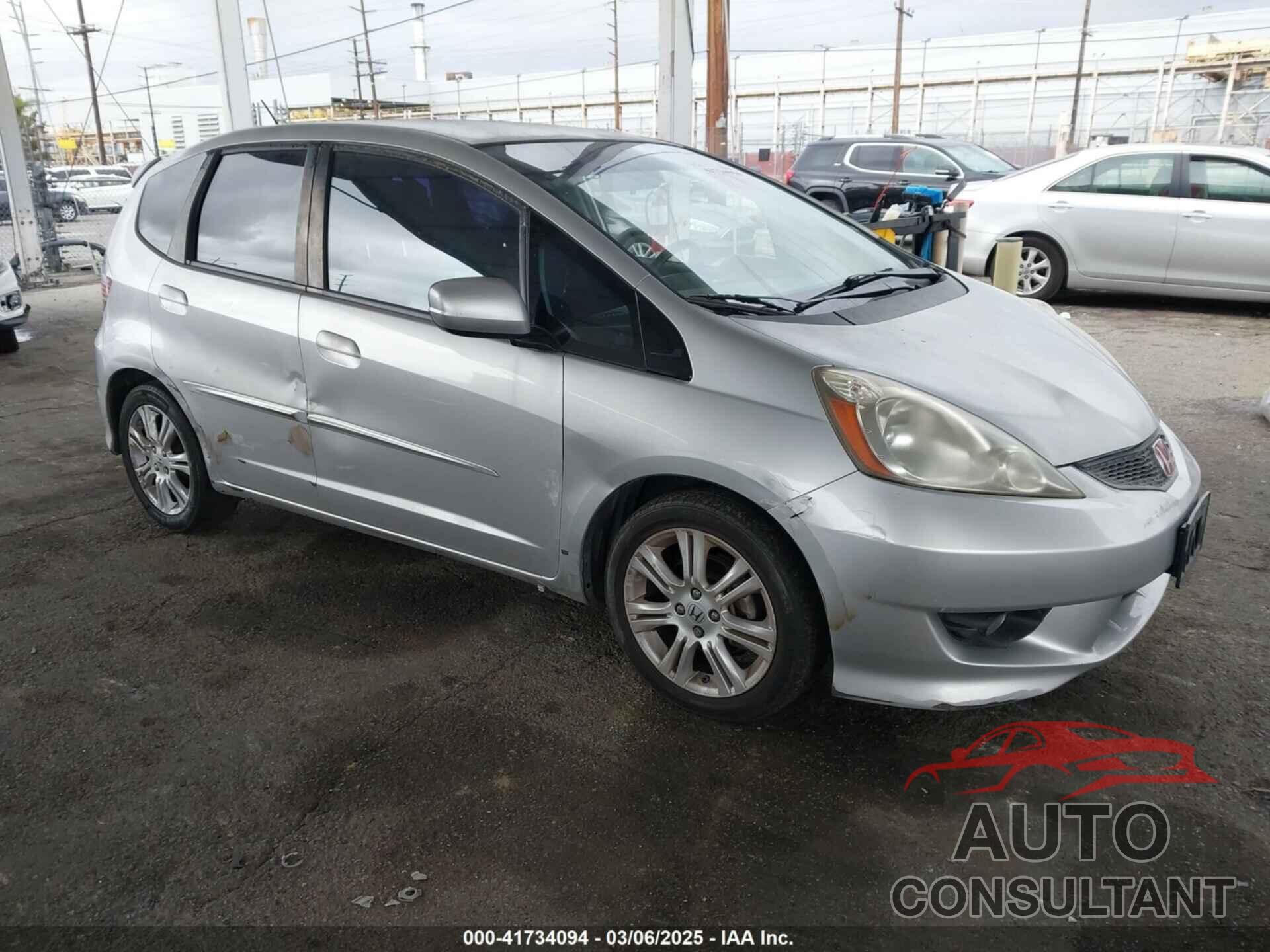 HONDA FIT 2011 - JHMGE8H68BS004083