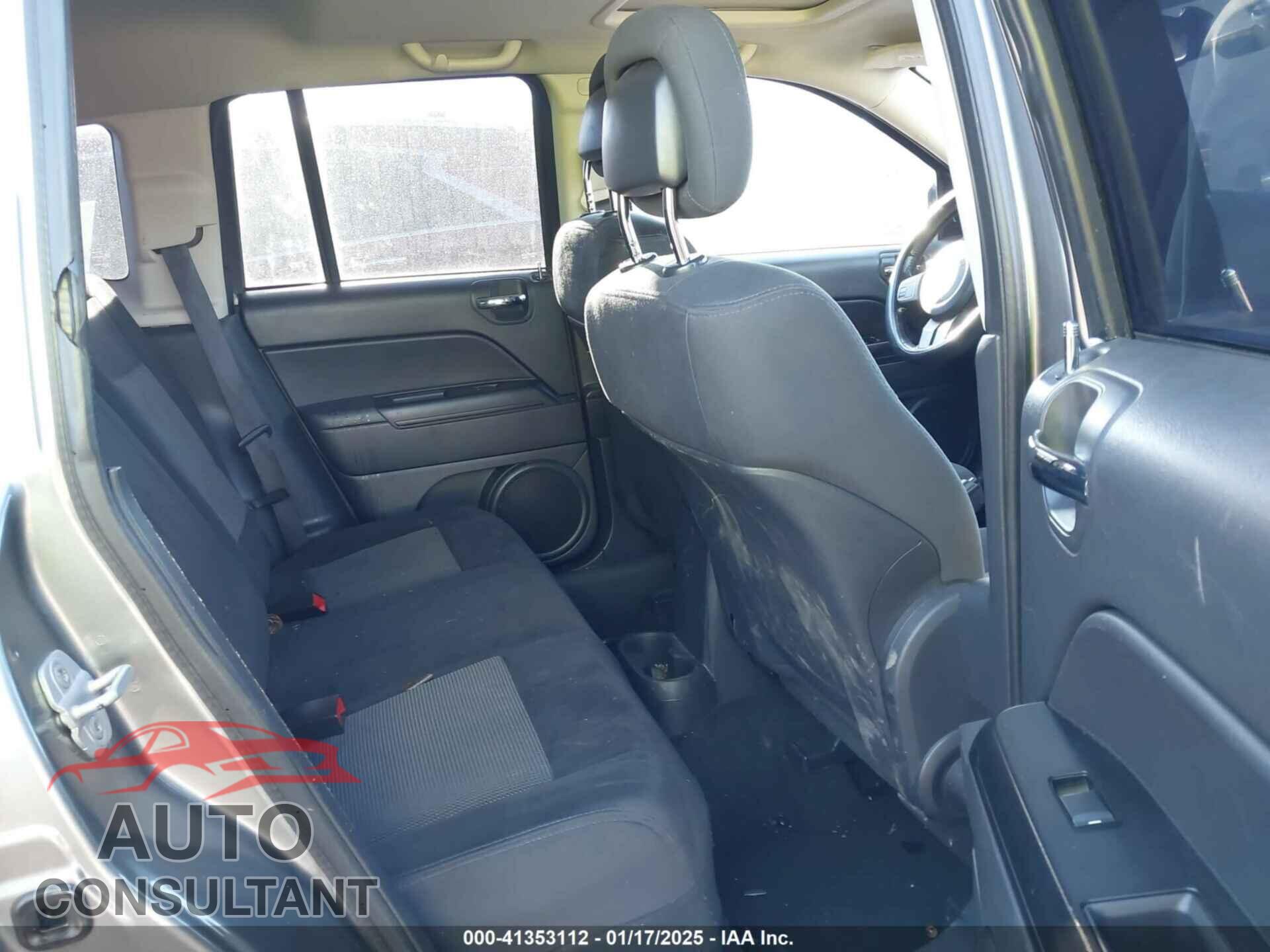 JEEP COMPASS 2011 - 1J4NF1FB4BD259499