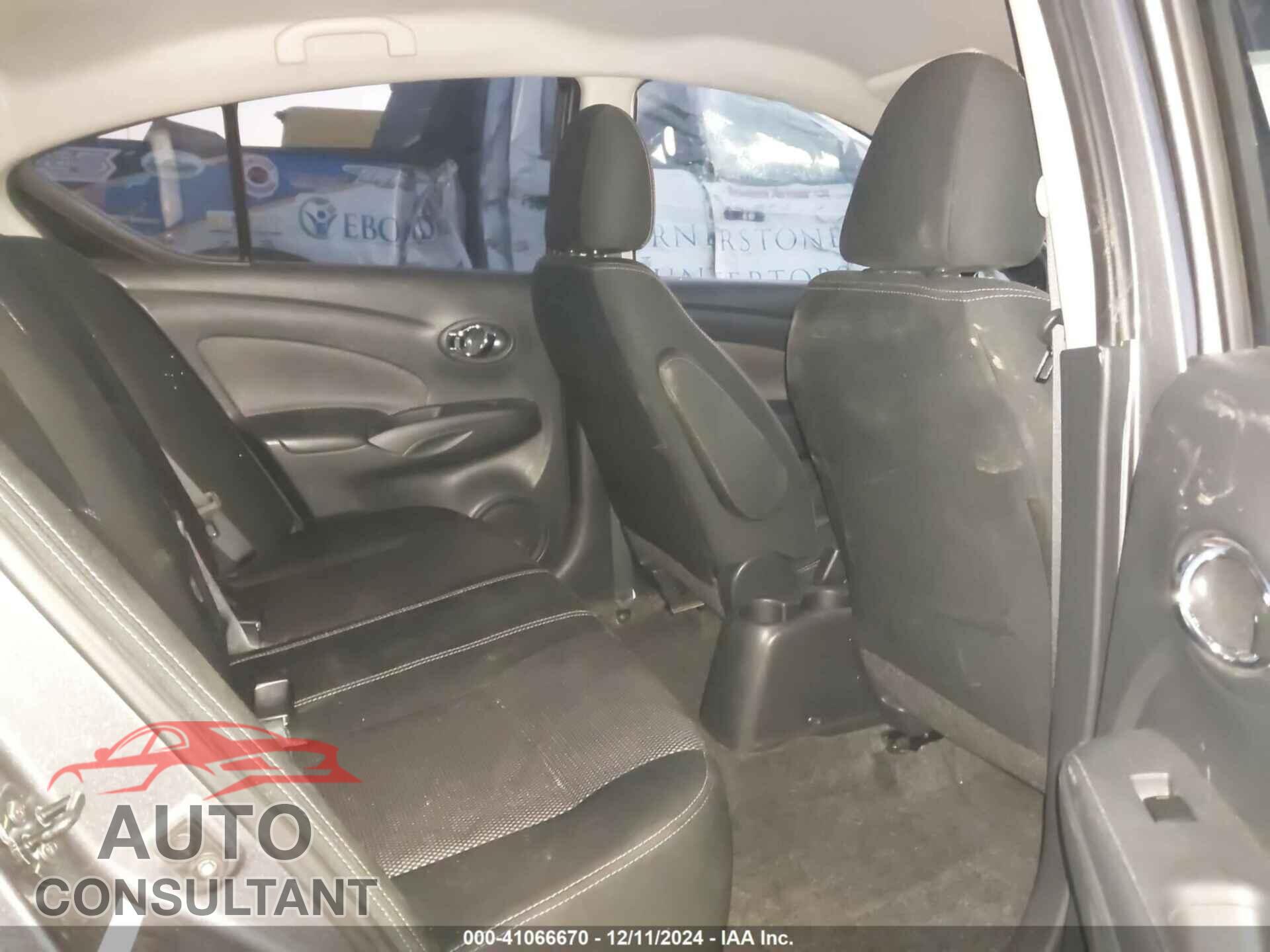 NISSAN VERSA 2019 - 3N1CN7AP3KL859935