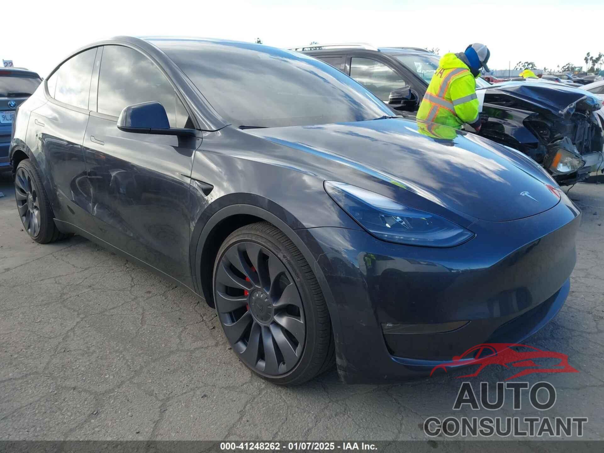 TESLA MODEL Y 2024 - 7SAYGDEF7RF178430