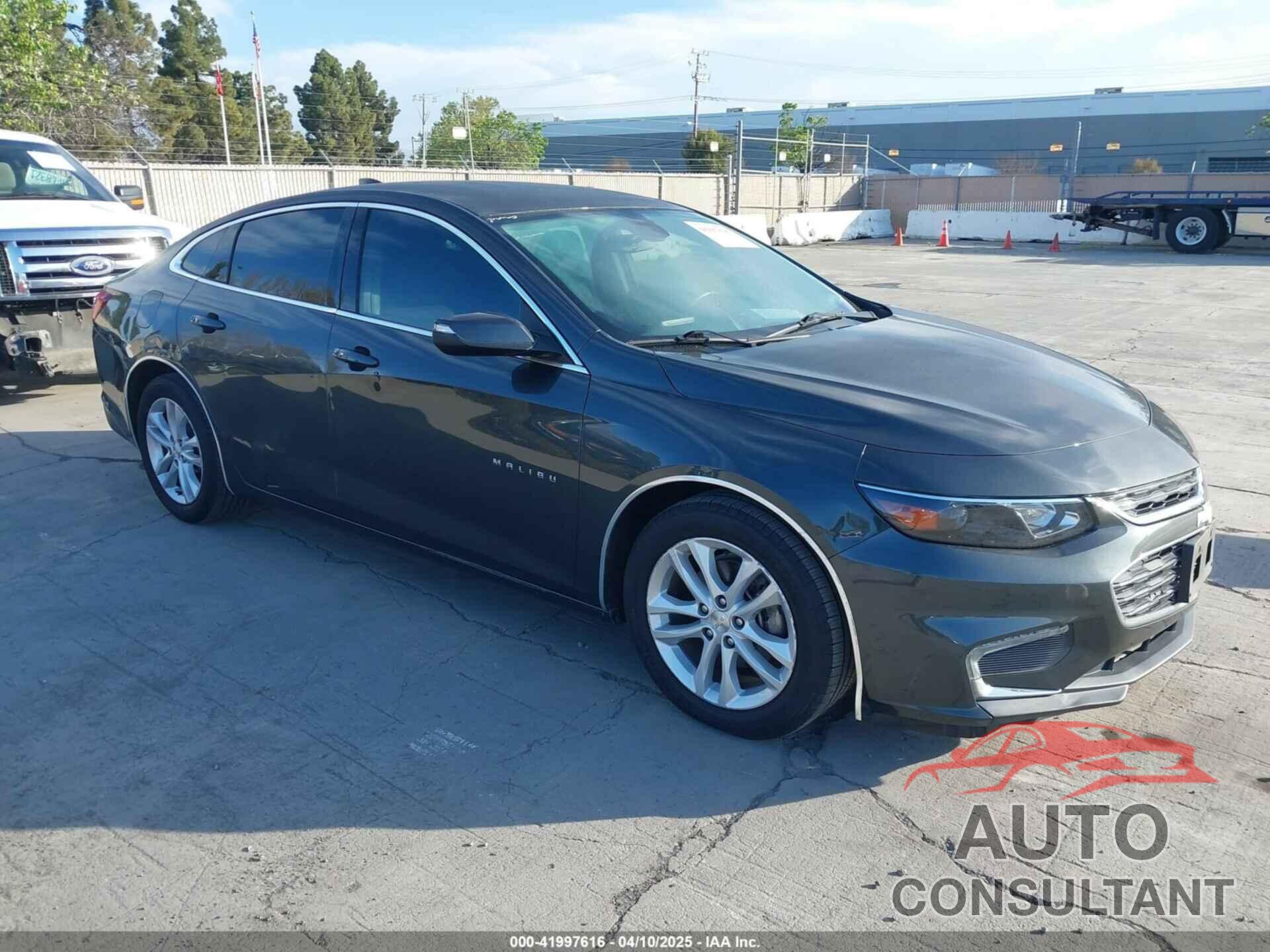 CHEVROLET MALIBU 2016 - 1G1ZE5ST9GF302738