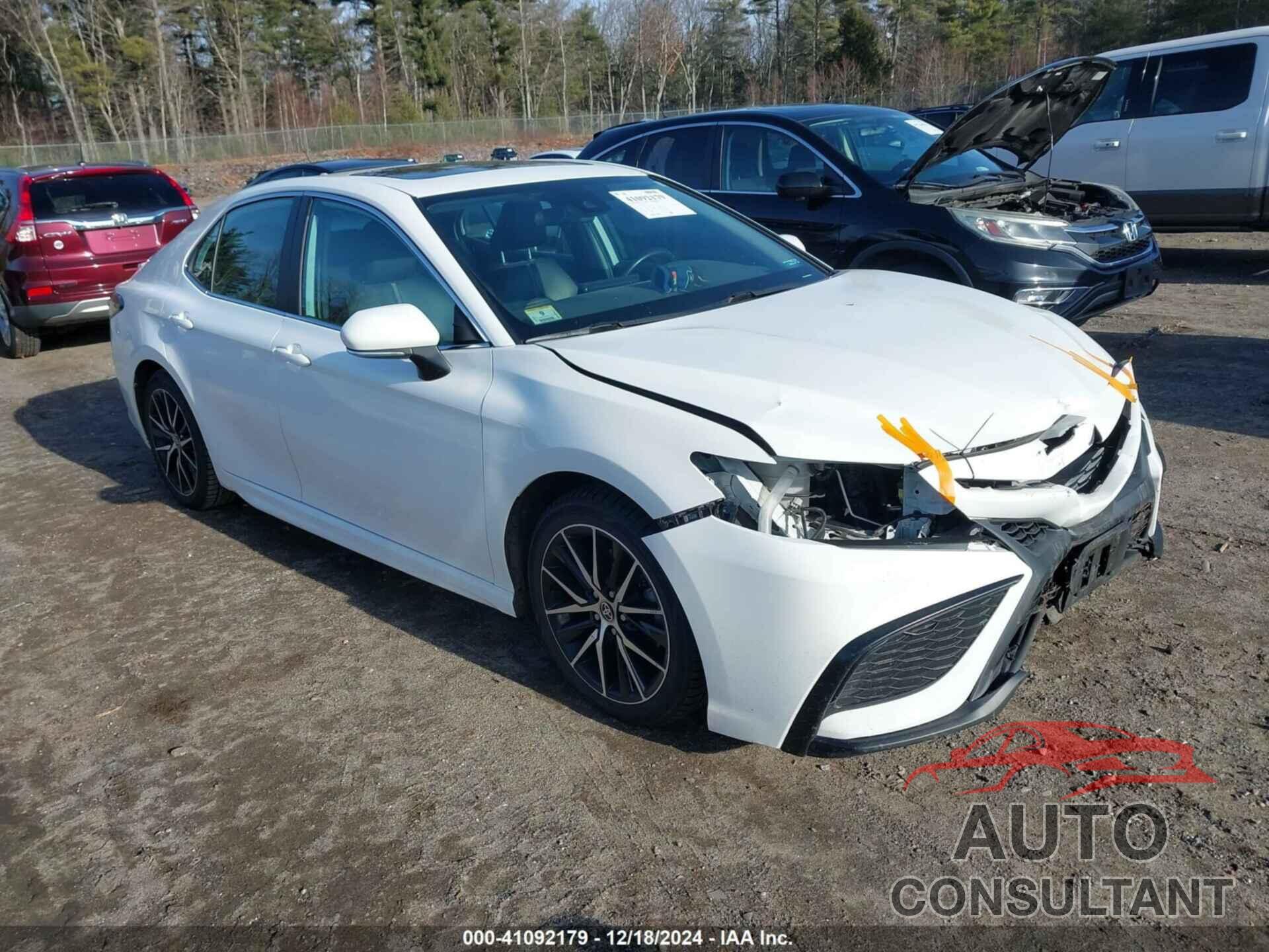 TOYOTA CAMRY 2021 - 4T1G11BK1MU045202