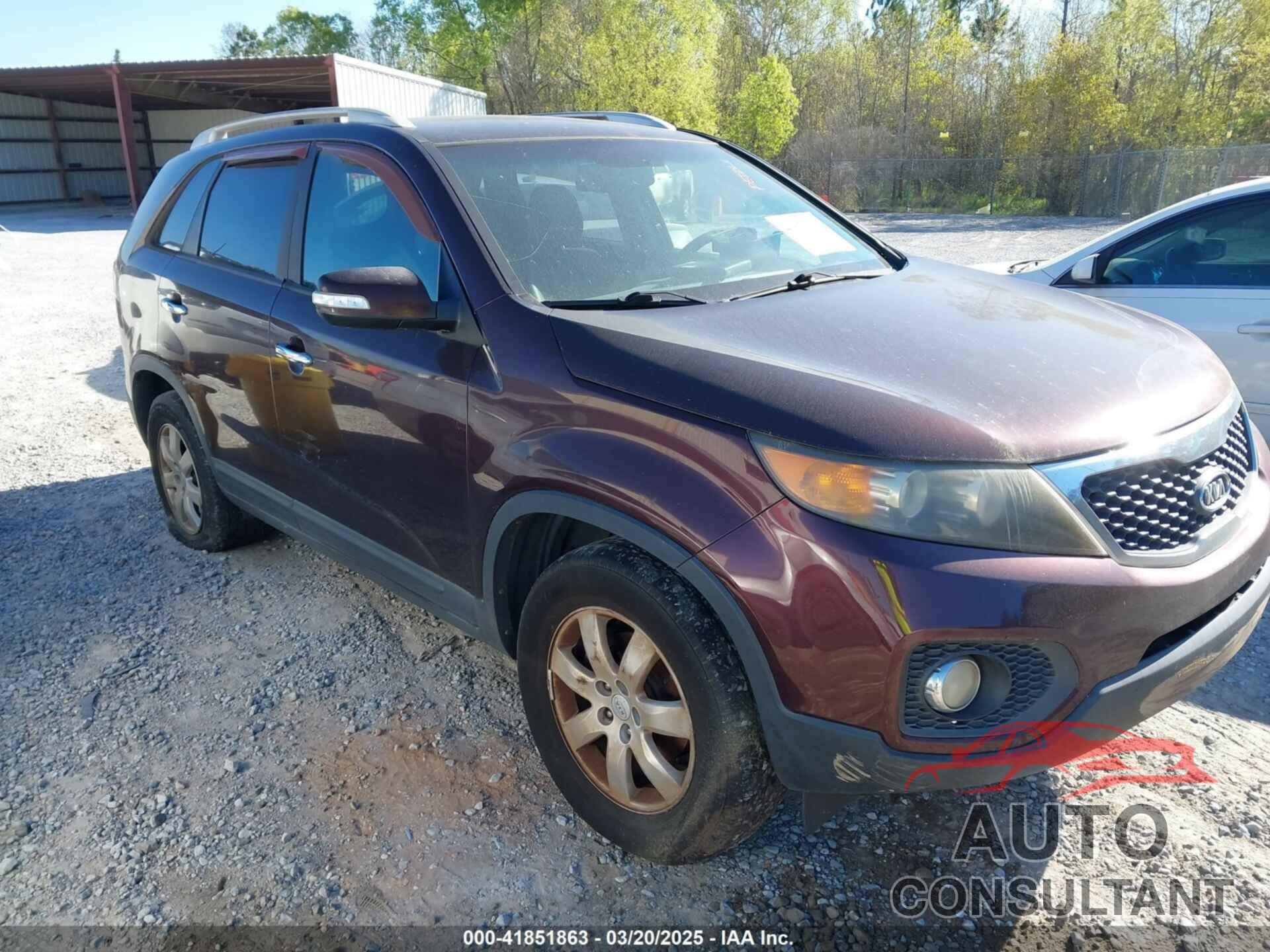 KIA SORENTO 2011 - 5XYKT3A18BG013701