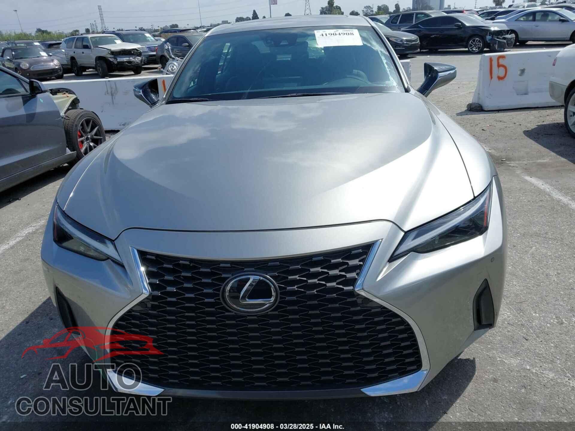 LEXUS IS 300 2021 - JTHCA1D22M5117601