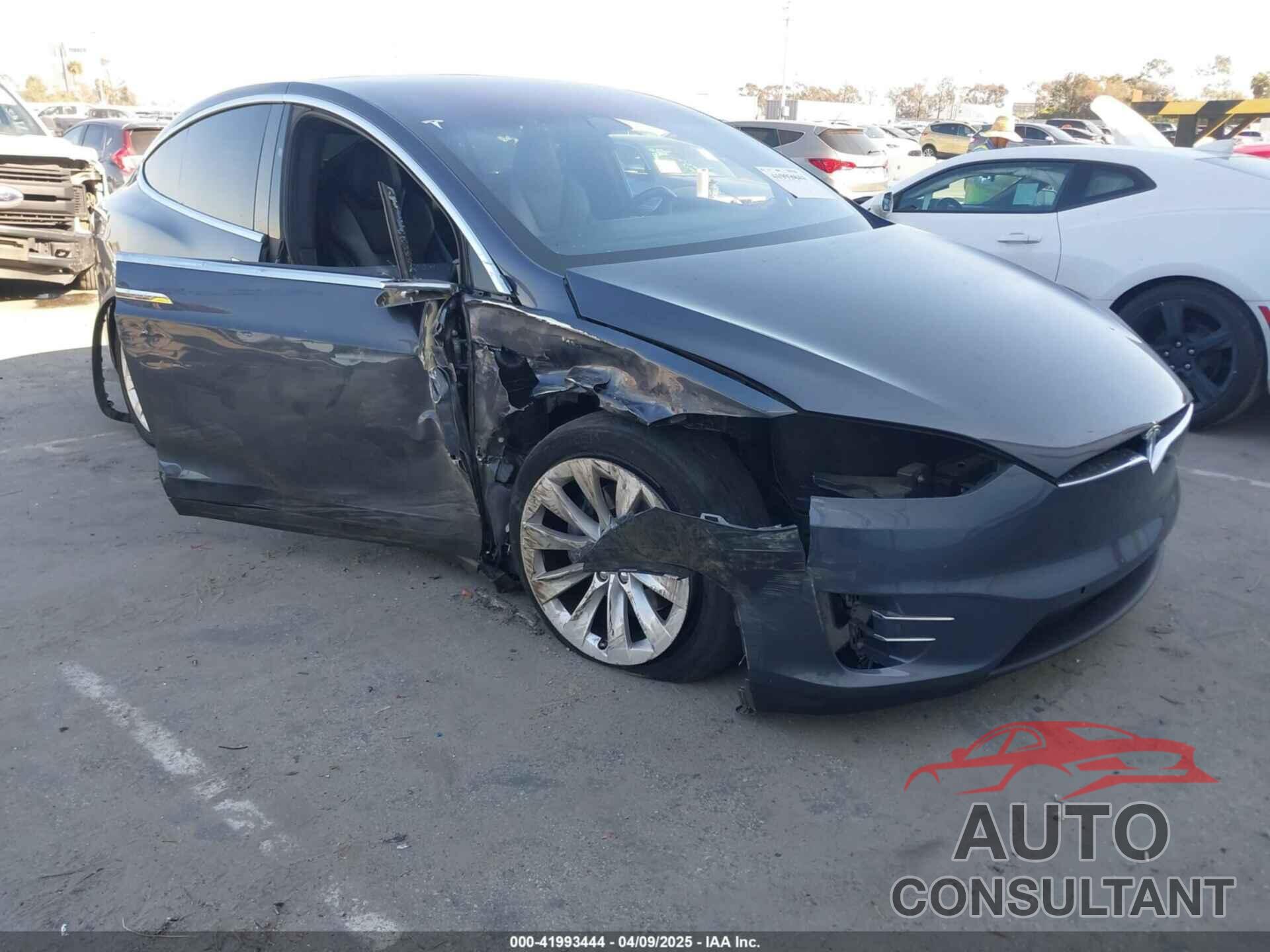 TESLA MODEL X 2018 - 5YJXCDE28JF142509