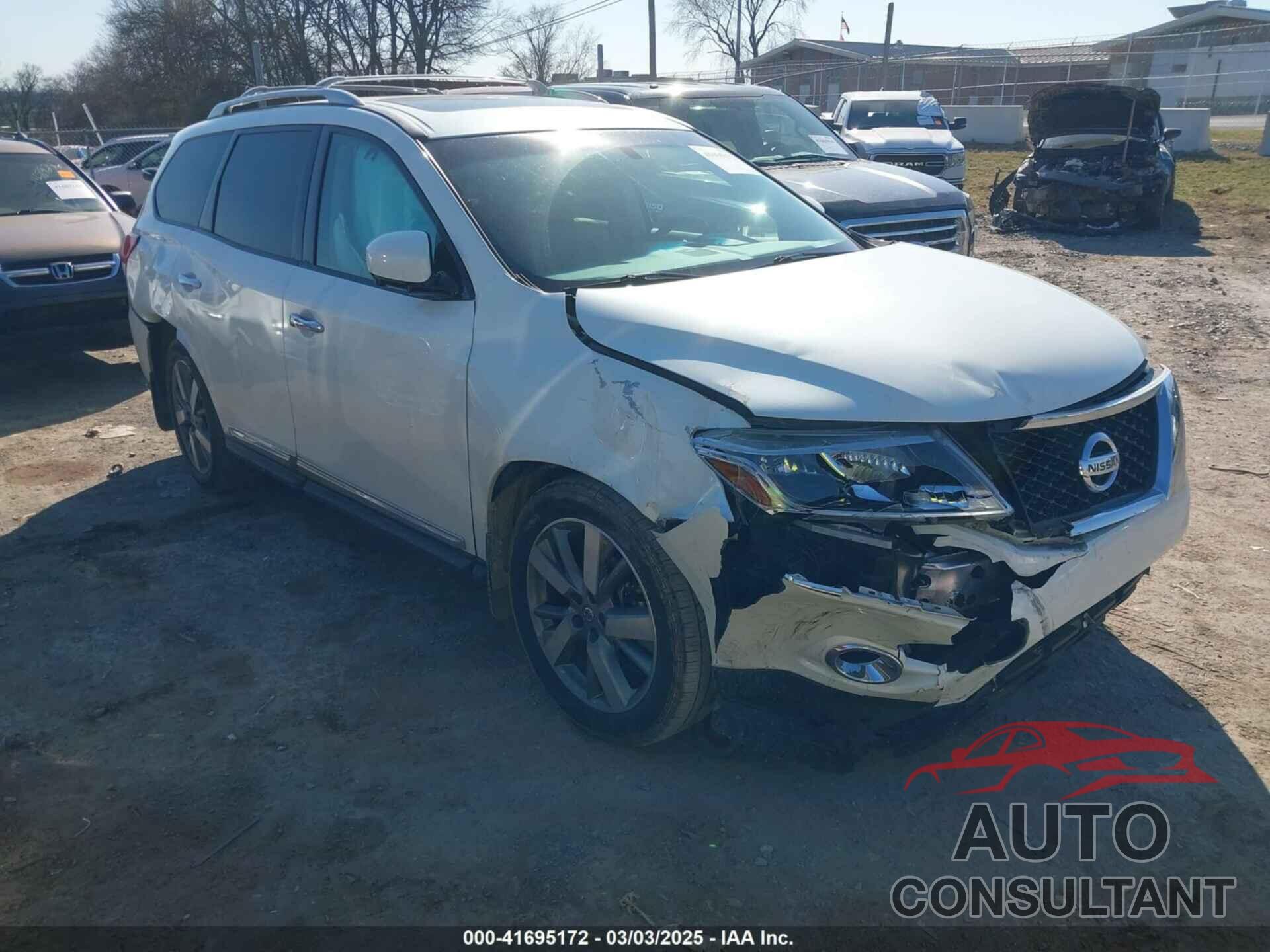 NISSAN PATHFINDER 2015 - 5N1AR2MN2FC711200