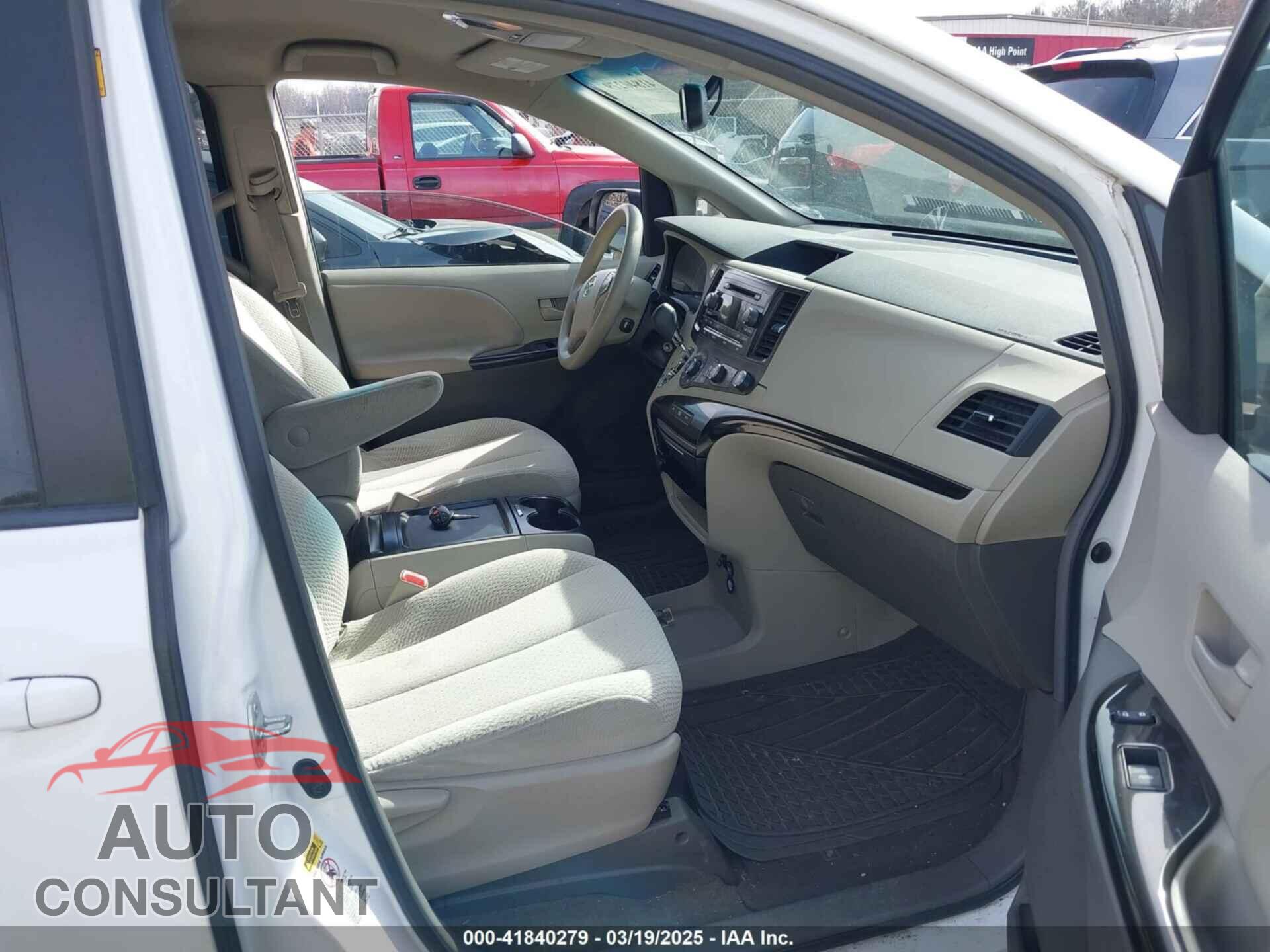 TOYOTA SIENNA 2011 - 5TDKK3DCXBS175008