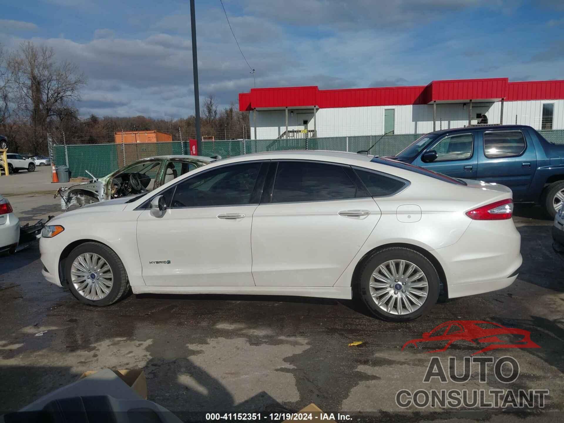 FORD FUSION HYBRID 2015 - 3FA6P0LU7FR189412