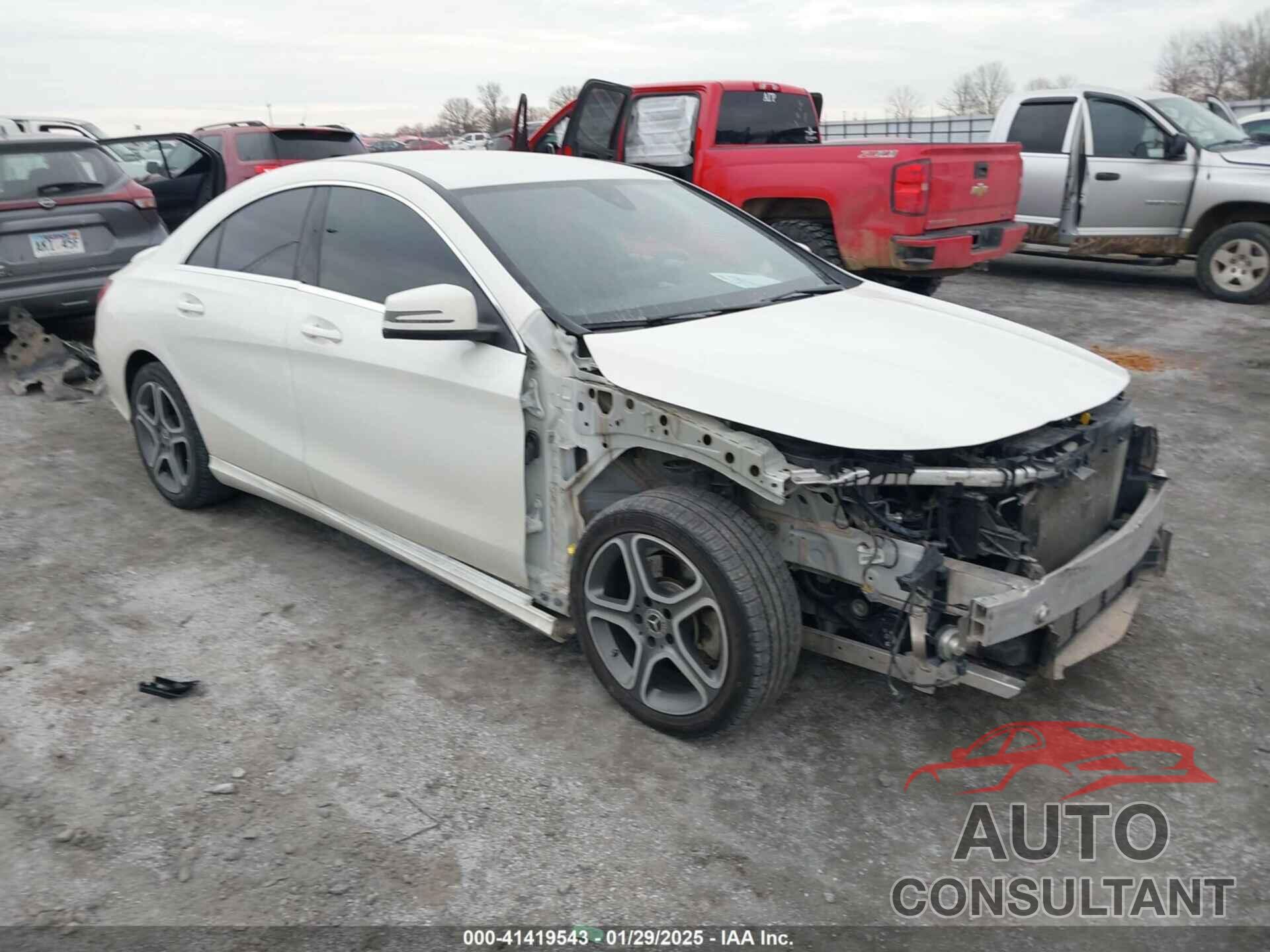 MERCEDES-BENZ CLA 250 2018 - WDDSJ4EB6JN567413