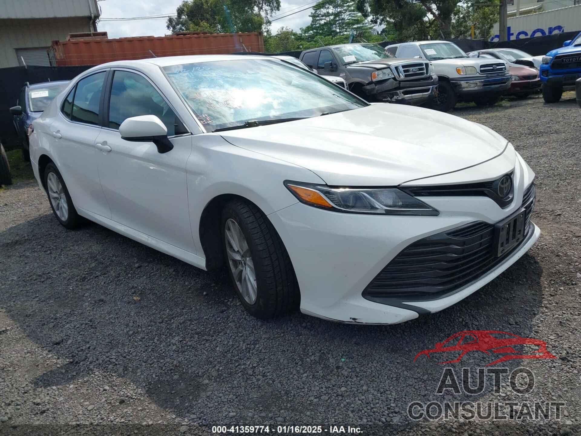 TOYOTA CAMRY 2018 - 4T1B11HK8JU592965