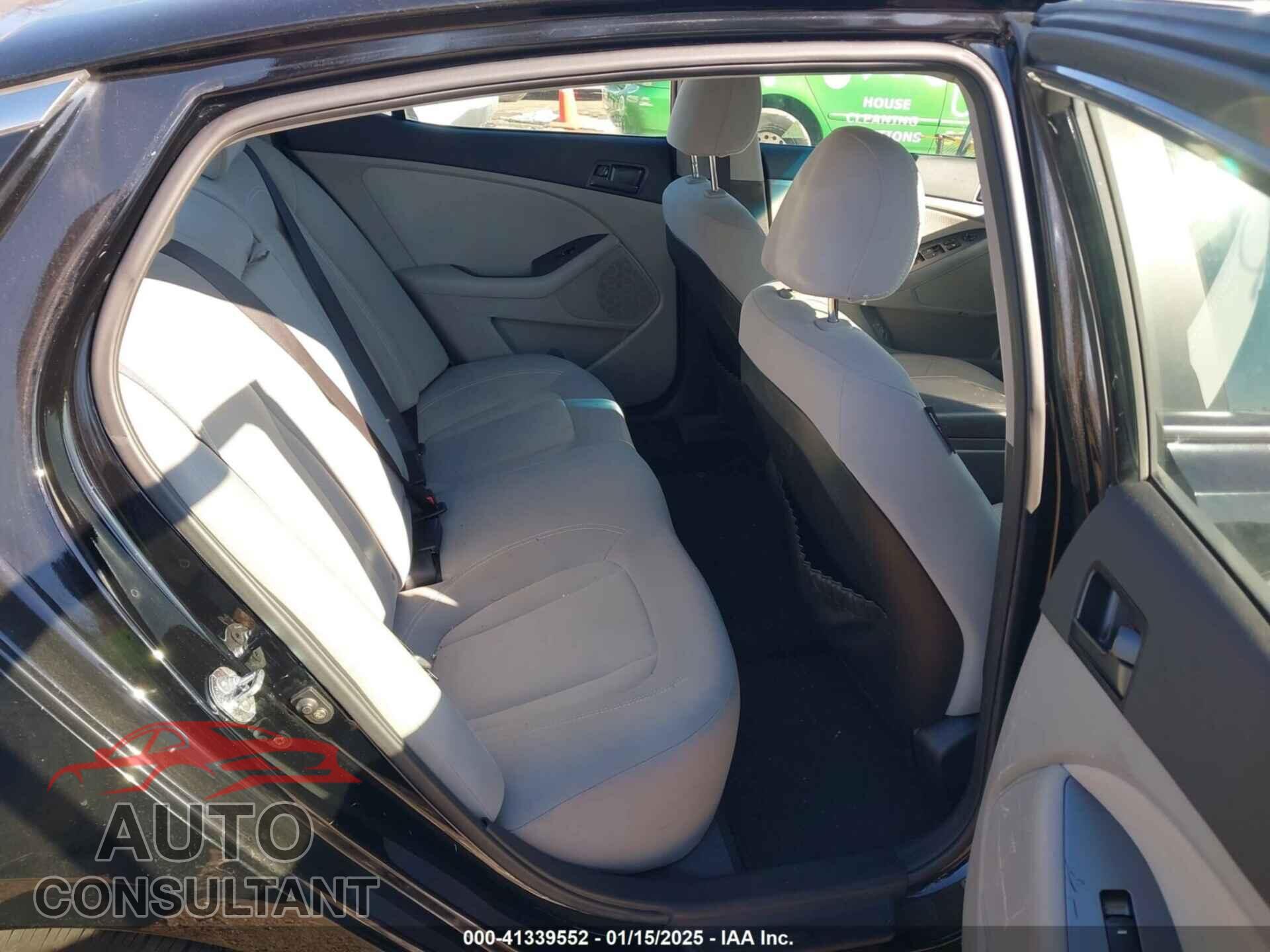KIA OPTIMA 2011 - KNAGM4A72B5054571