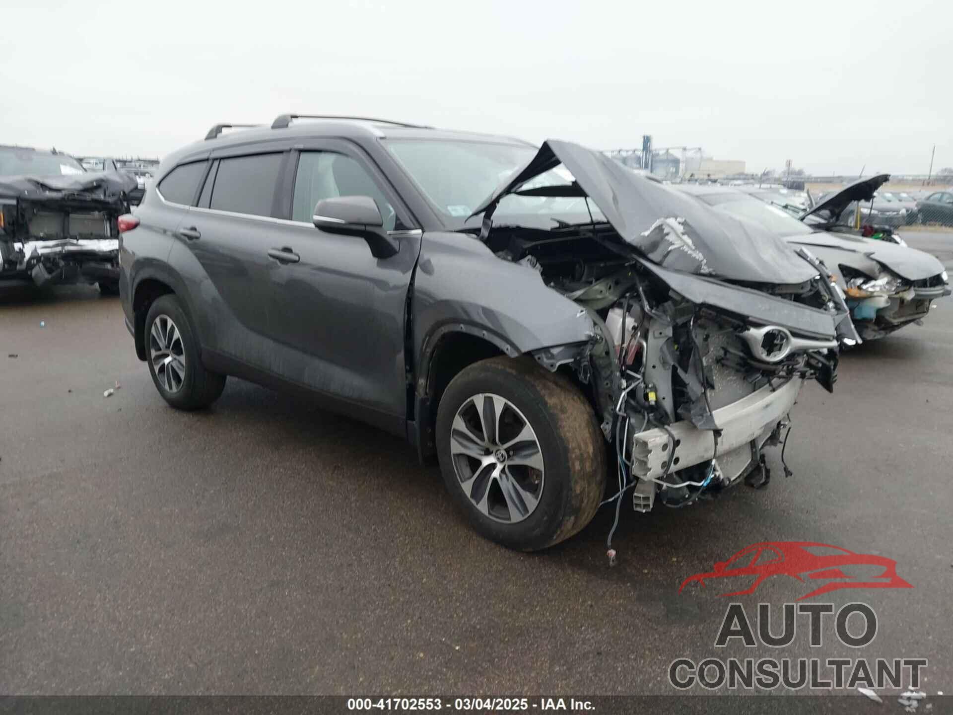 TOYOTA HIGHLANDER 2023 - 5TDKDRBH6PS013654