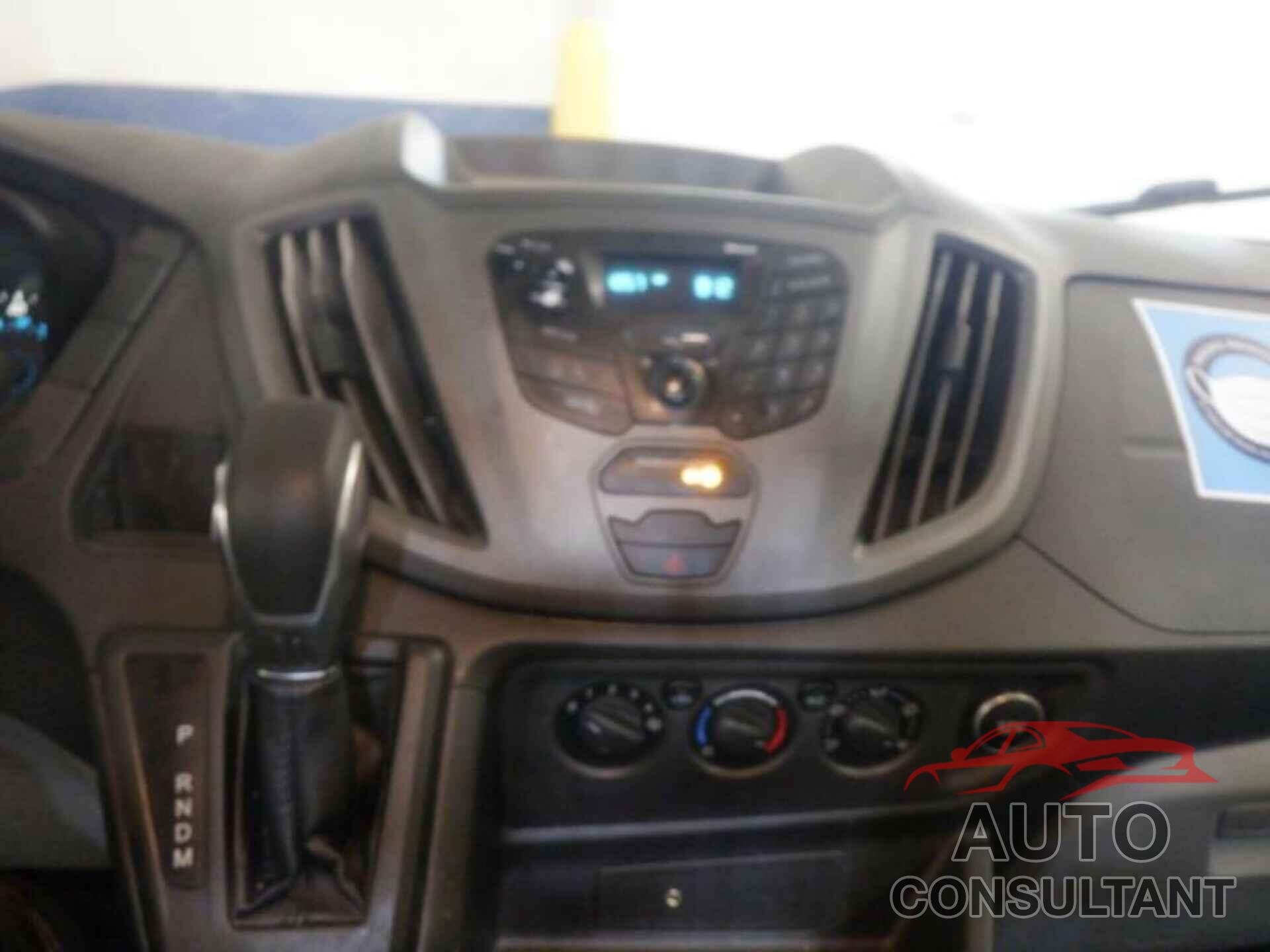 FORD TRANSIT-150 2018 - 1FTYE1YM1JKB52084