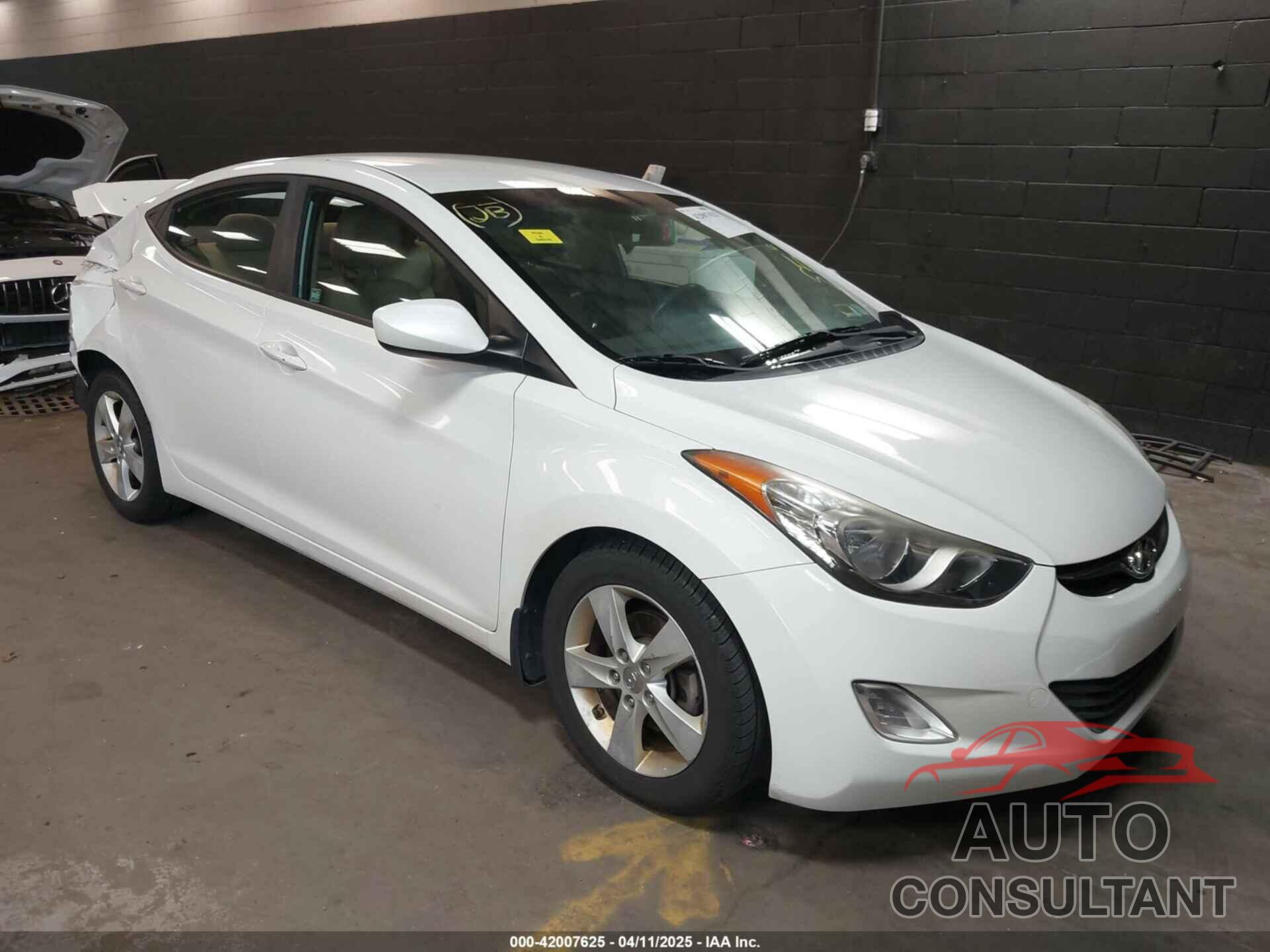 HYUNDAI ELANTRA 2013 - 5NPDH4AE5DH427453